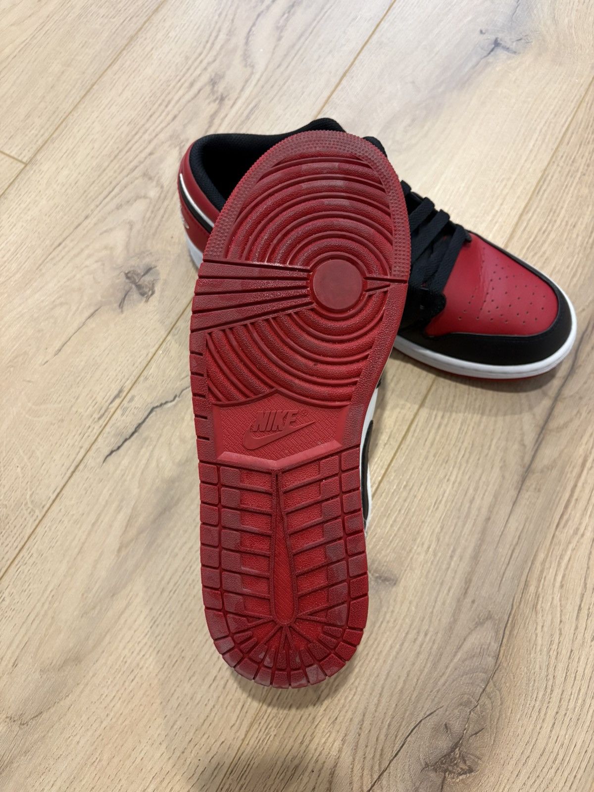 Nike Jordan 1 low Size US 10 / EU 43 - 2 Thumbnail