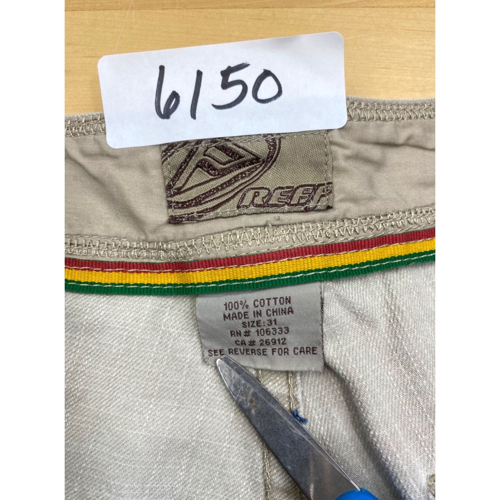 REEF REEF Shorts Bermuda Men 31 Beige Beach Surf Skate Lion Rasta #6150 Size US 31 - 3 Thumbnail