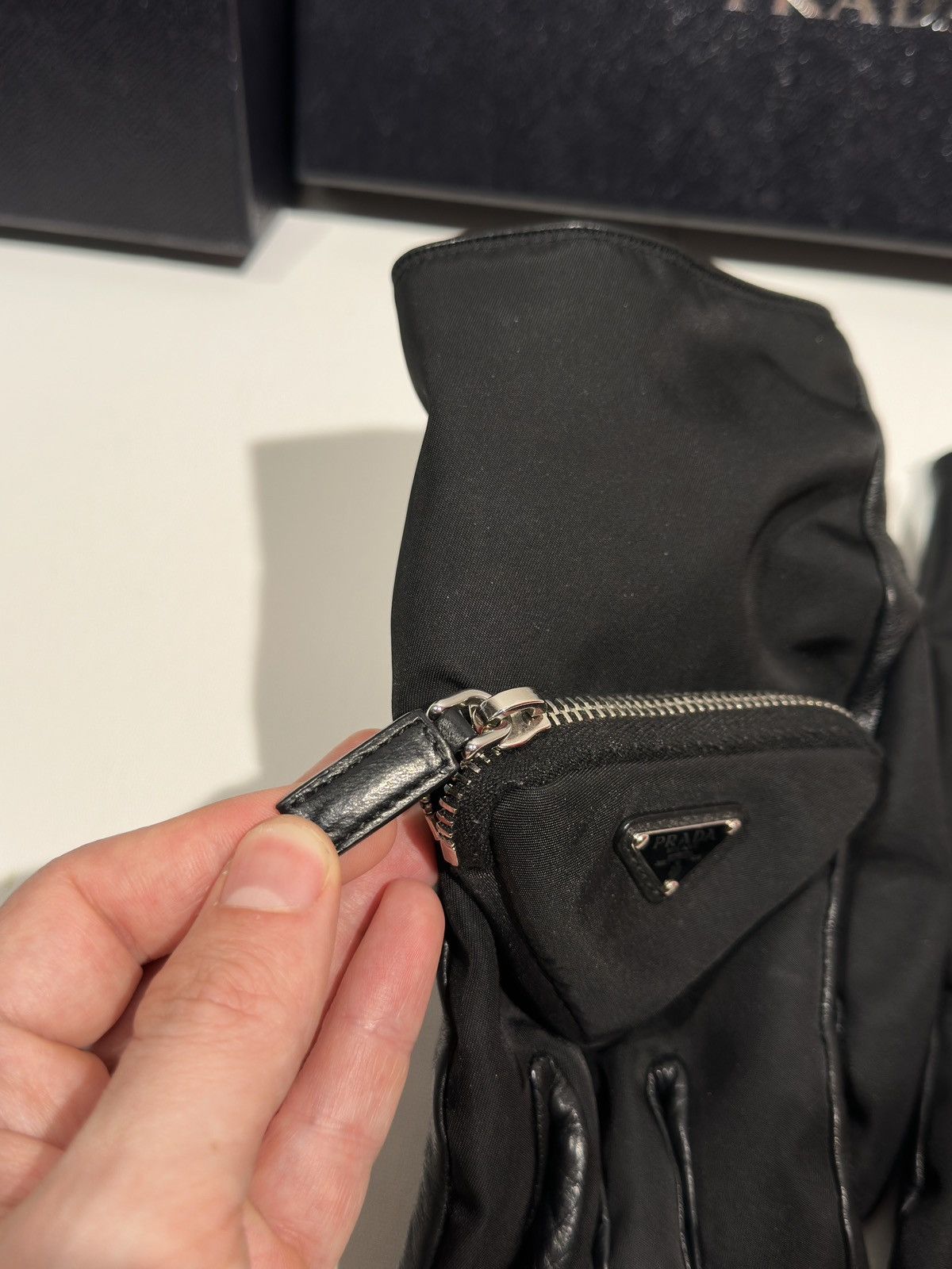 Prada Prada Triangle Pouch Gloves Size ONE SIZE - 3 Thumbnail