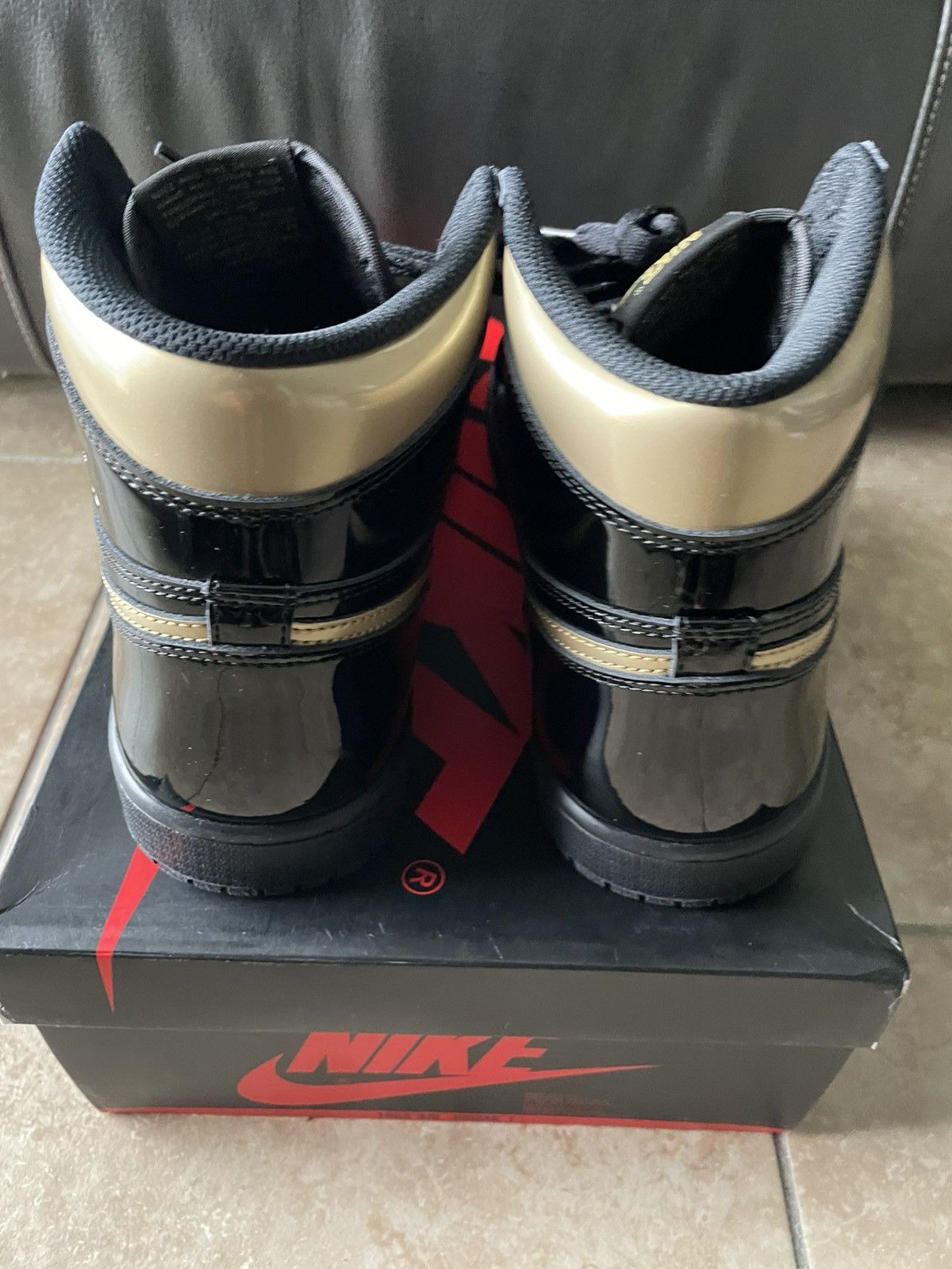Jordan Brand AIR JORDAN 1 RETRO HIGH OG/ Size US 10.5 / EU 43-44 - 4 Thumbnail