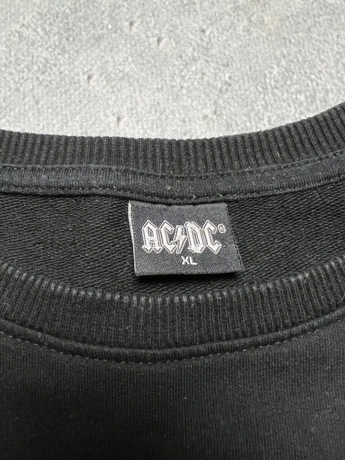 Band Tees Vintage 00s AC/DC Tour ‘76 Rock Band Crewneck Sweatshirt y2k Size US XL / EU 56 / 4 - 6 Thumbnail