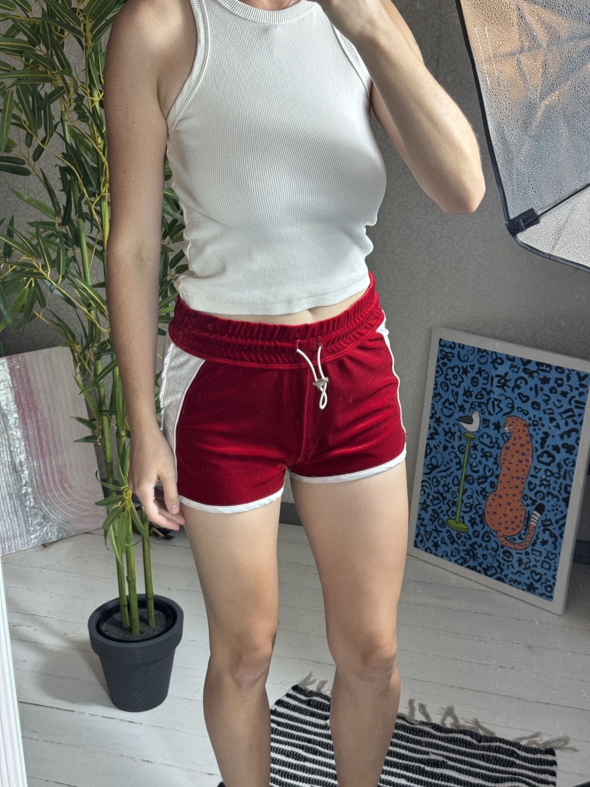 Dolce & Gabbana VINTAGE DOLCE&GABBANA VELOUR MINI SHORTS Size 28" / US 6 / IT 42 - 1 Thumbnail