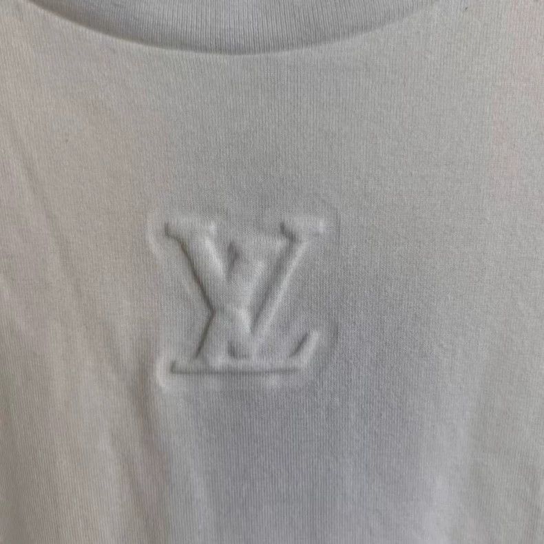 Louis Vuitton Louis Vuitton Embossed printed Logo short sleeve Size US XL / EU 56 / 4 - 2 Thumbnail