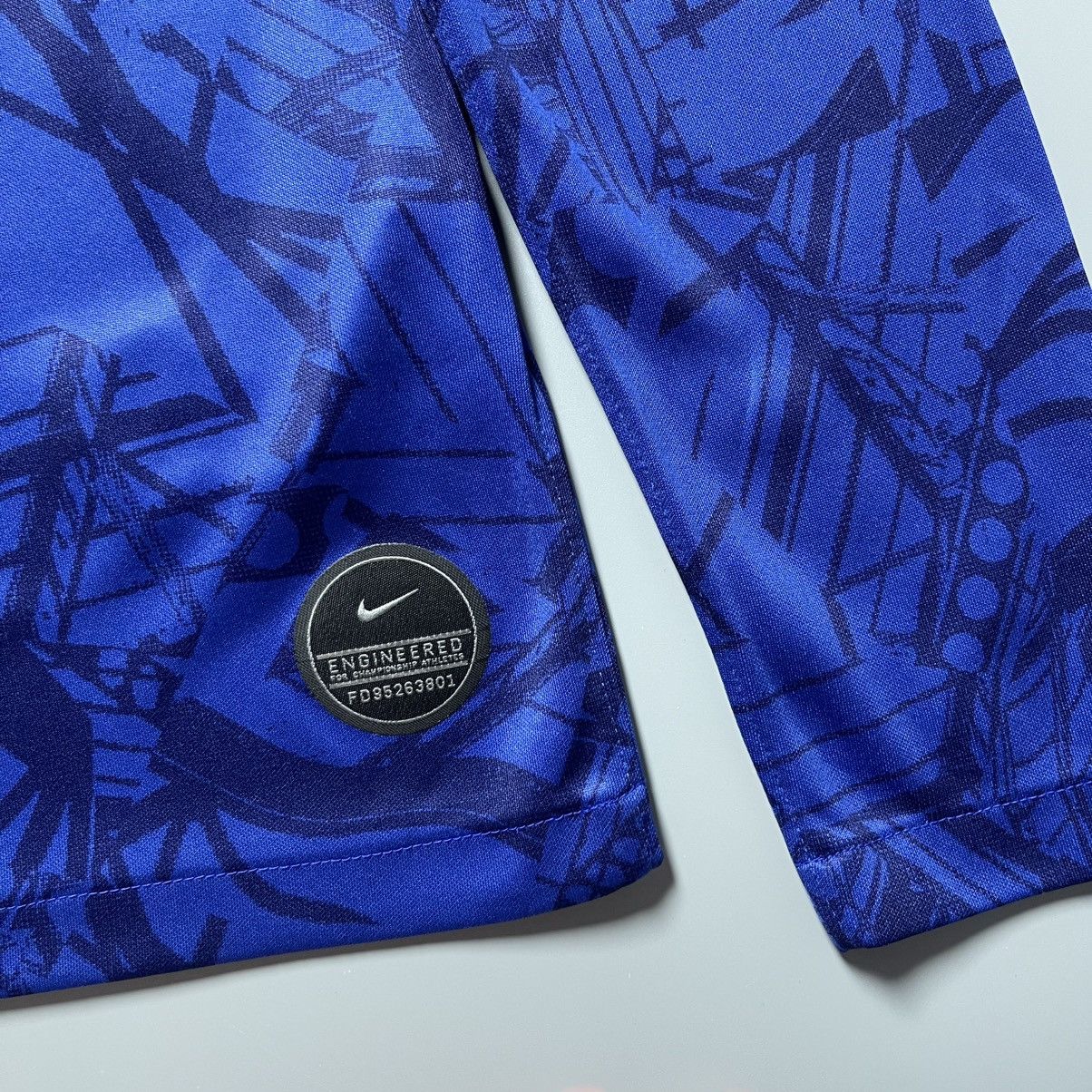 Nike CHELSEA NIKE 2019/2020 FOOTBALL HOME JERSEY #10 HAZARD Size US S / EU 44-46 / 1 - 7 Thumbnail