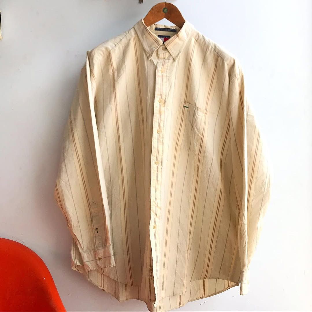 Tommy Hilfiger × Vintage Tommy Hilfiger Button Down Long Sleeves stripe shirt beige Size US L / EU 52-54 / 3 - 1 Thumbnail