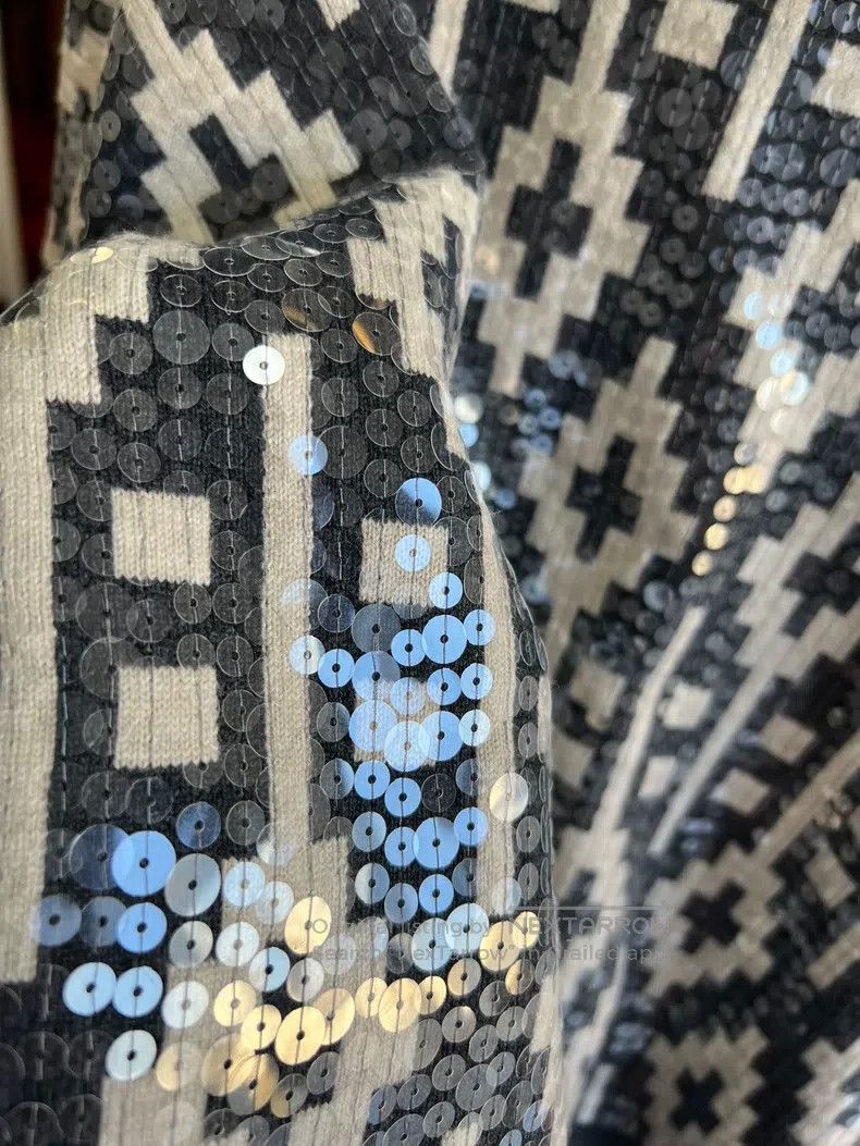 Brunello Cucinelli Brunello Cucinelli Fully Sequin Diamond Pattern Sweater Size M / US 6-8 / IT 42-44 - 4 Thumbnail
