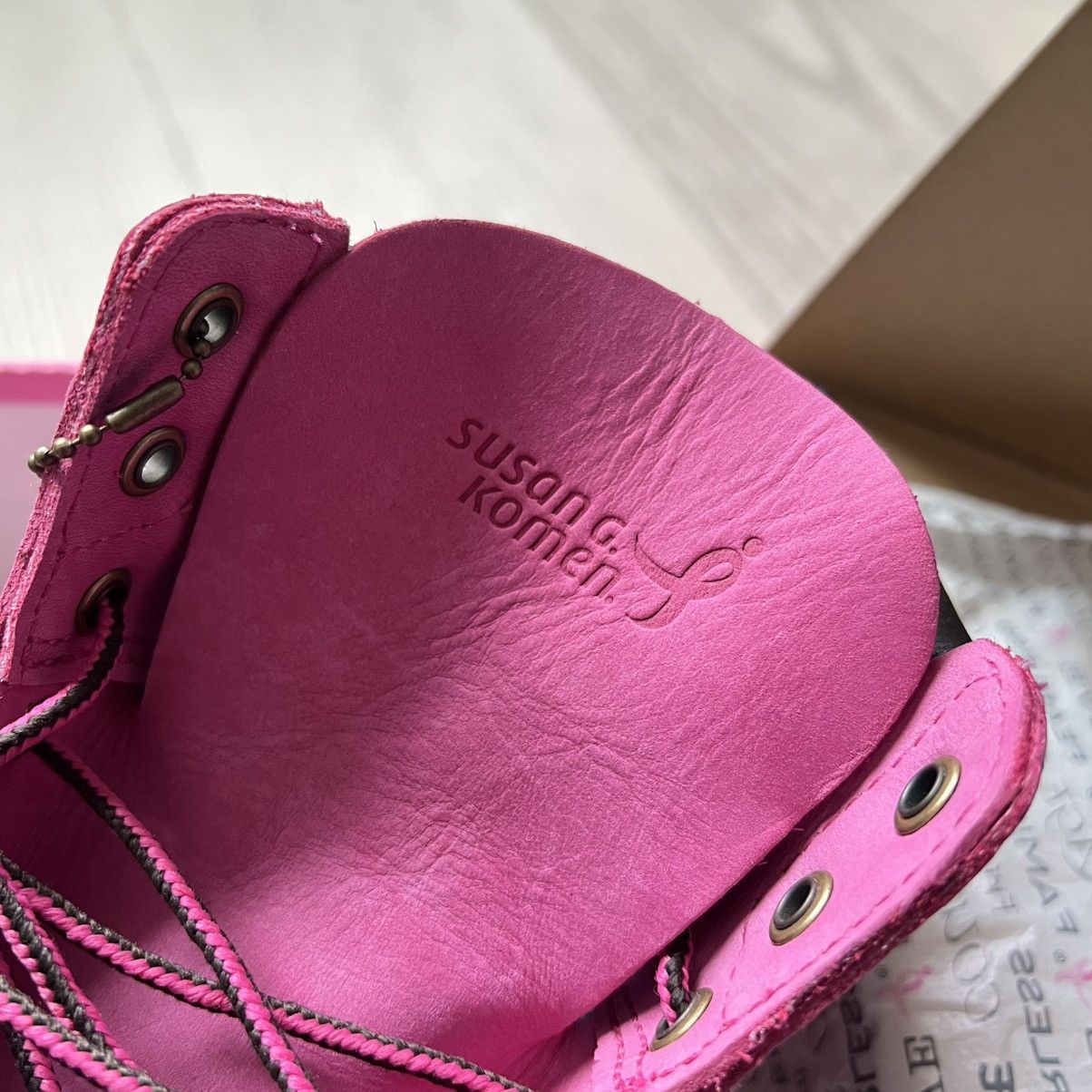 Timberland Timberland ‘Breast Cancer Awareness’ Boots Size US 10 / EU 43 - 10 Thumbnail