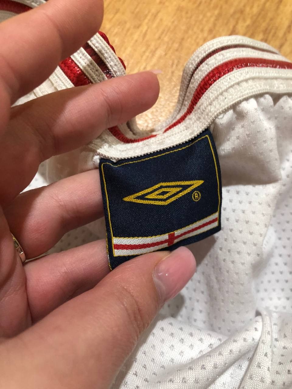 Umbro ENGLAND AWAY FOOTBALL SOCCER SHORTS UMBRO Size US 38 / EU 54 - 2 Thumbnail
