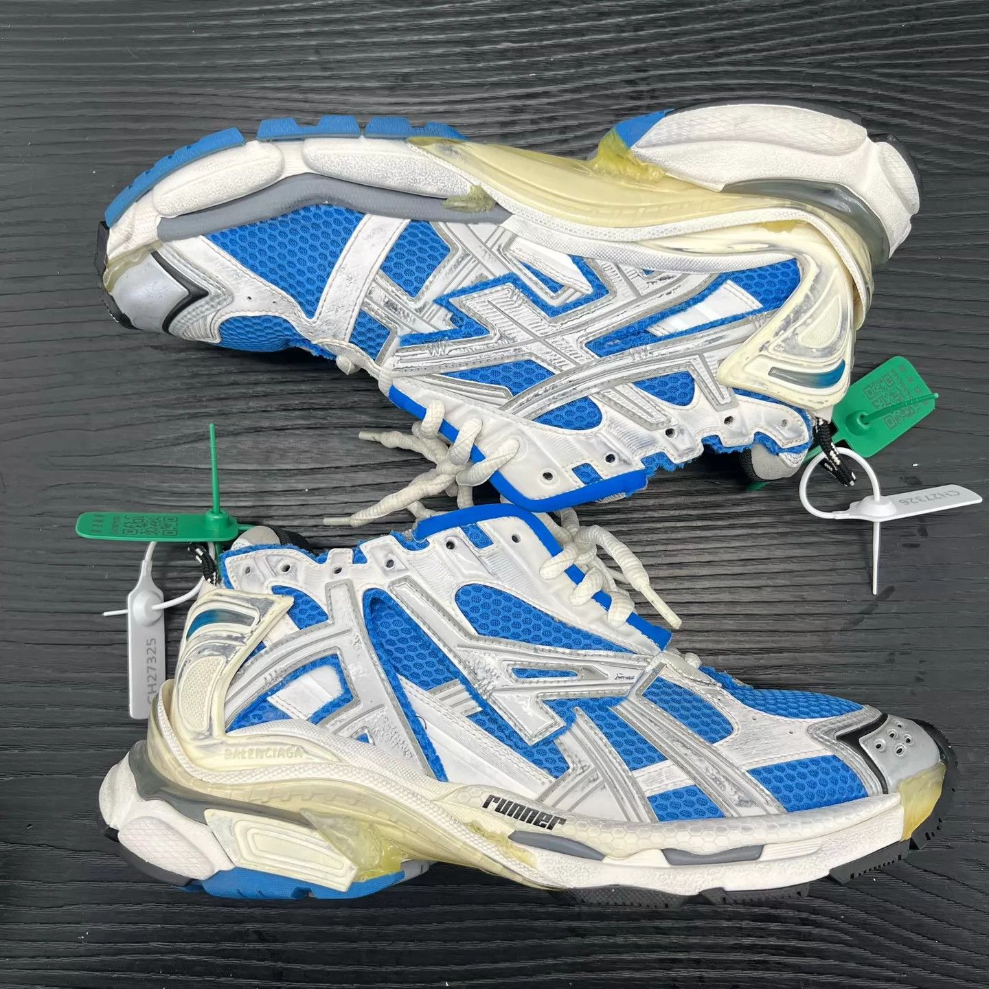 Balenciaga Balenciaga Runner White/Blue Distressed 43 Mint Size US 10 / EU 43 - 3 Thumbnail