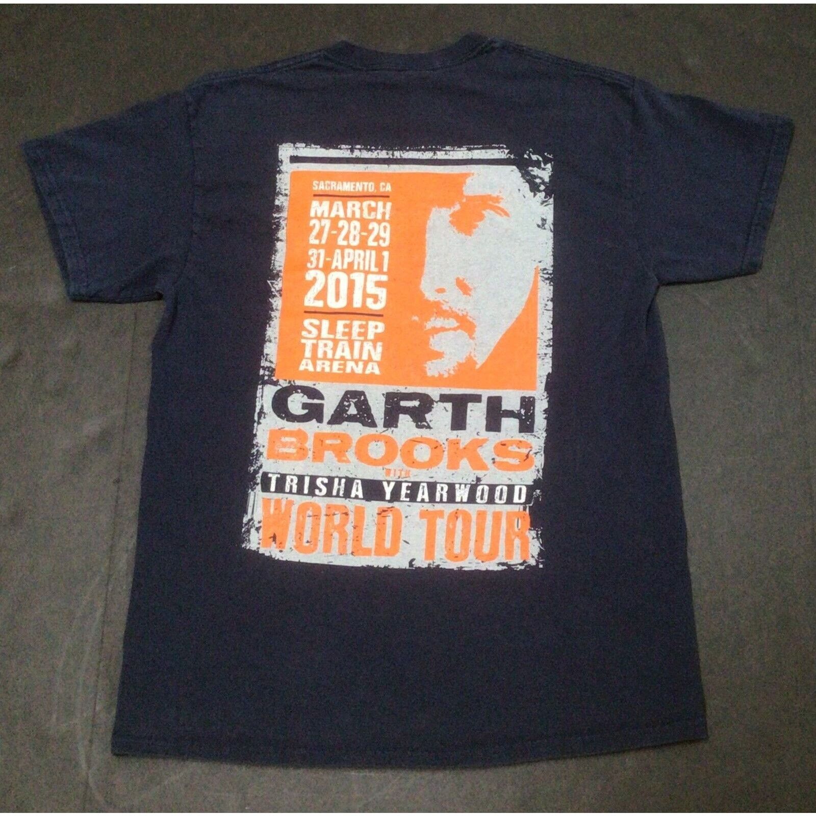 Canvas Garth Brooks Trisha Yearwood World Tour M Shirt 2015 Dallas Size US M / EU 48-50 / 2 - 2 Thumbnail