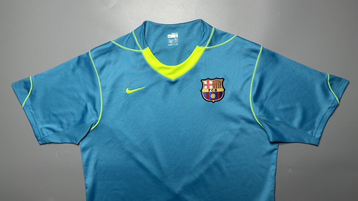 Nike BARCELONA NIKE 2007/2008 FOOTBALL SOCCER TRAINING JERSEY Size US L / EU 52-54 / 3 - 2 Thumbnail