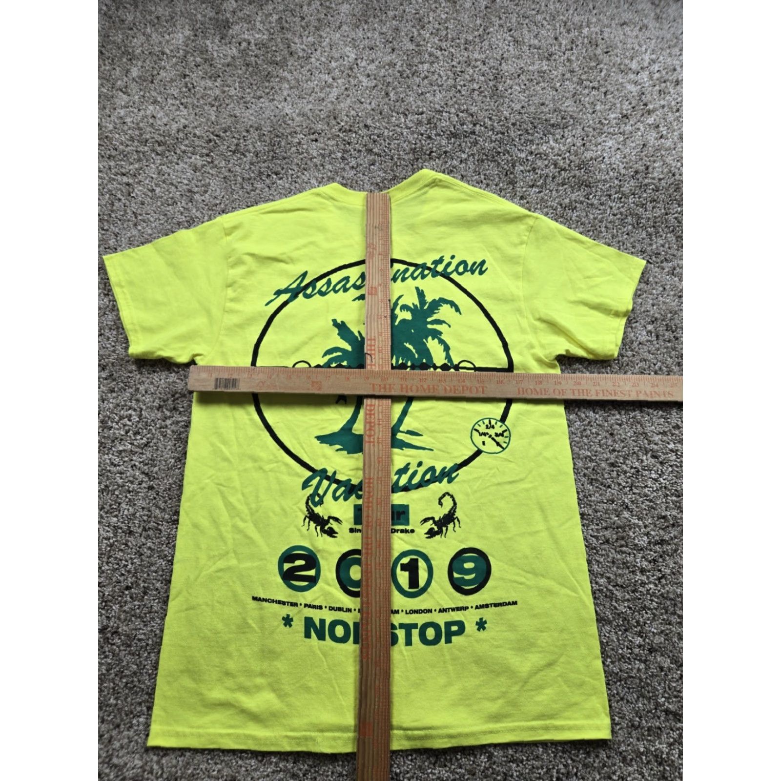 Vintage Drake T-shirt Assassination Vacation World Tour Medium Neon Yellow 2019 Size US M / EU 48-50 / 2 - 6 Thumbnail
