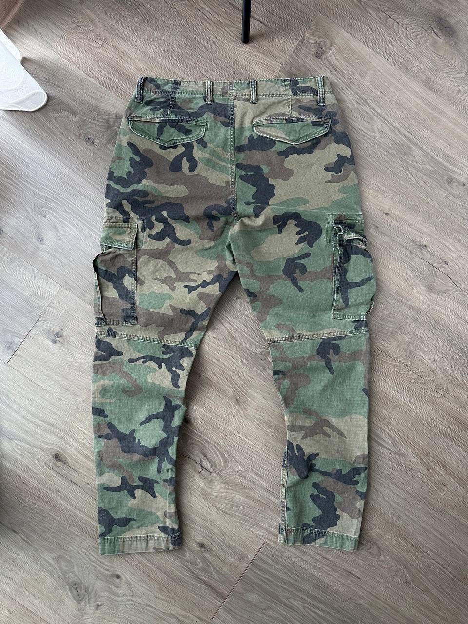 Gap × Japanese Brand × Vintage GAP Camo Cargo Trousers Men’s W31 L30 Vintage Military Style Size US 31 - 8 Thumbnail
