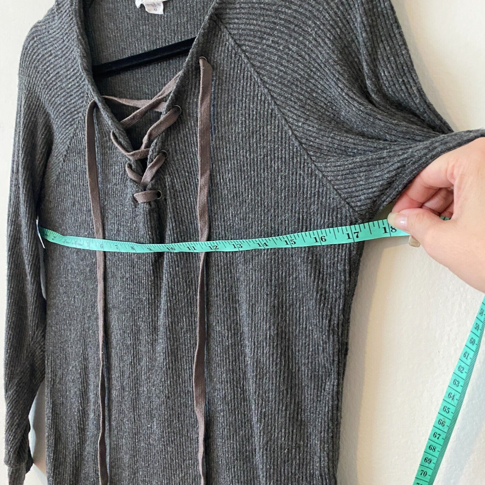 Other VELVET Graham & Spencer Gray Laceup VFront Long Sleeve Top Size XS / US 0-2 / IT 36-38 - 5 Thumbnail