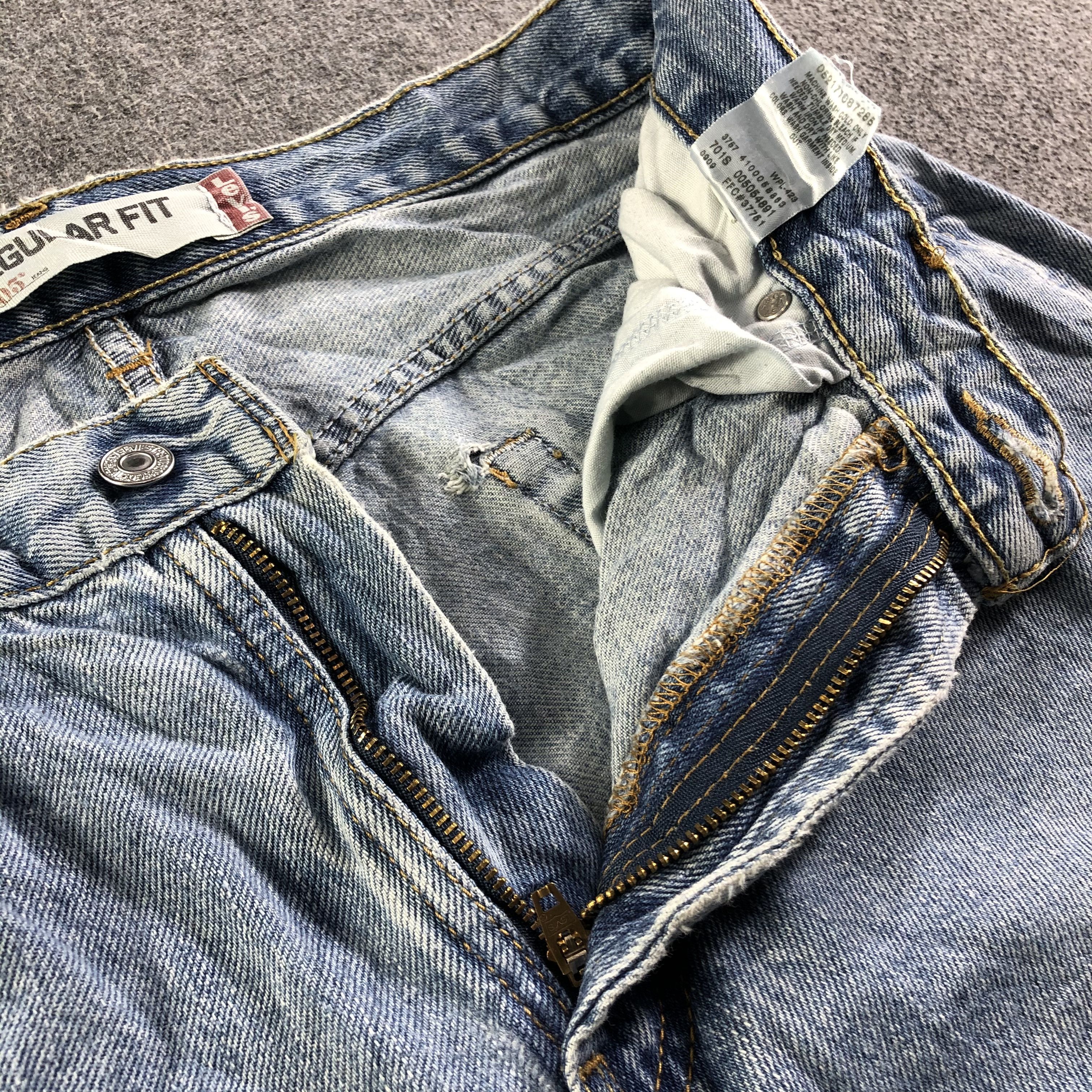 Levi's Vintage Blue Wash Levis 505 Jeans-J4190 Size US 32 / EU 48 - 9 Thumbnail