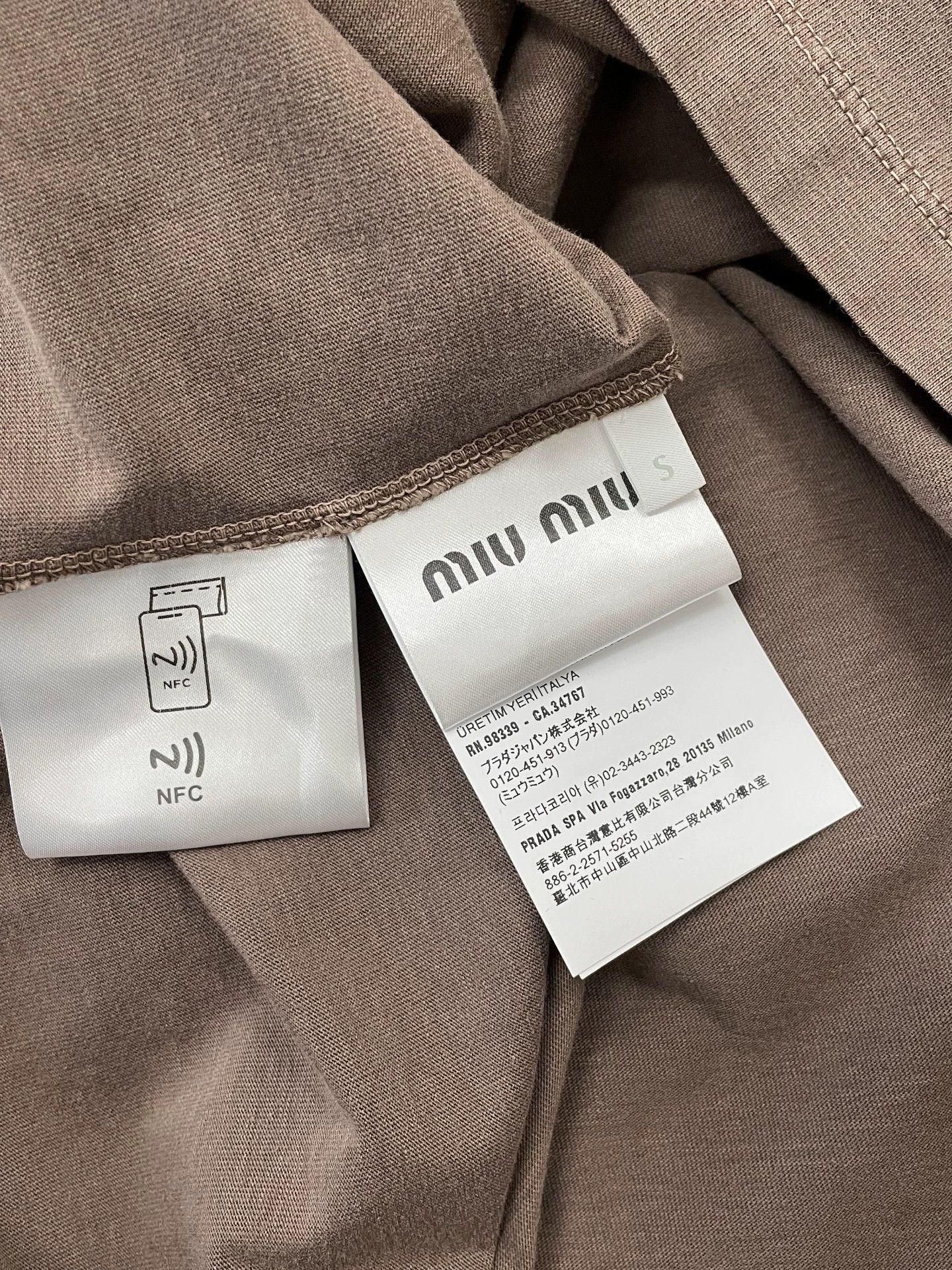 Miu Miu MIU MIU Ebony Long Sleeve Tee Women's Size S NWT Size S / US 4 / IT 40 - 4 Thumbnail