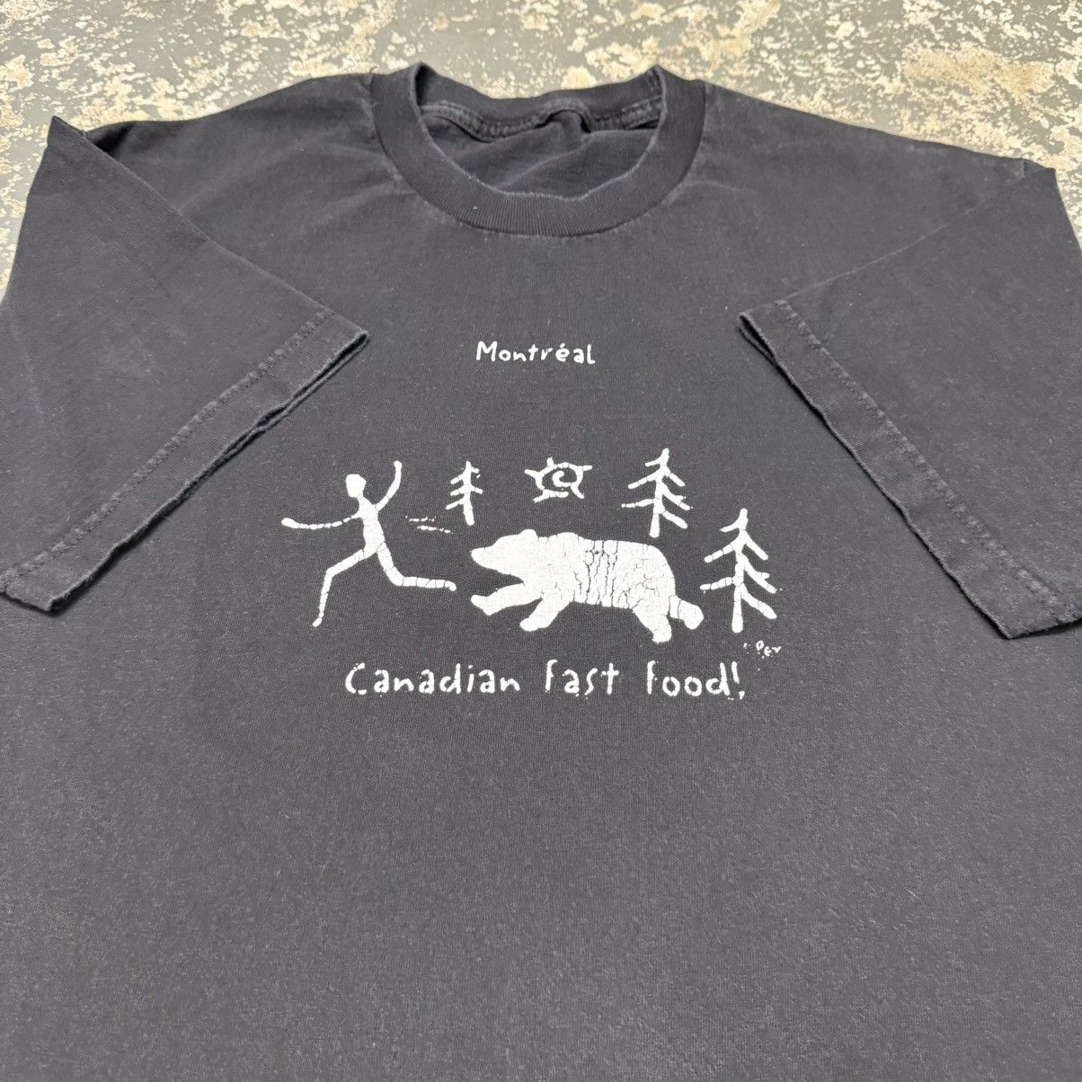 Vintage Vintage Montreal Canada Fast Food Funny Joke 90s Tshirt Size US L / EU 52-54 / 3 - 3 Thumbnail