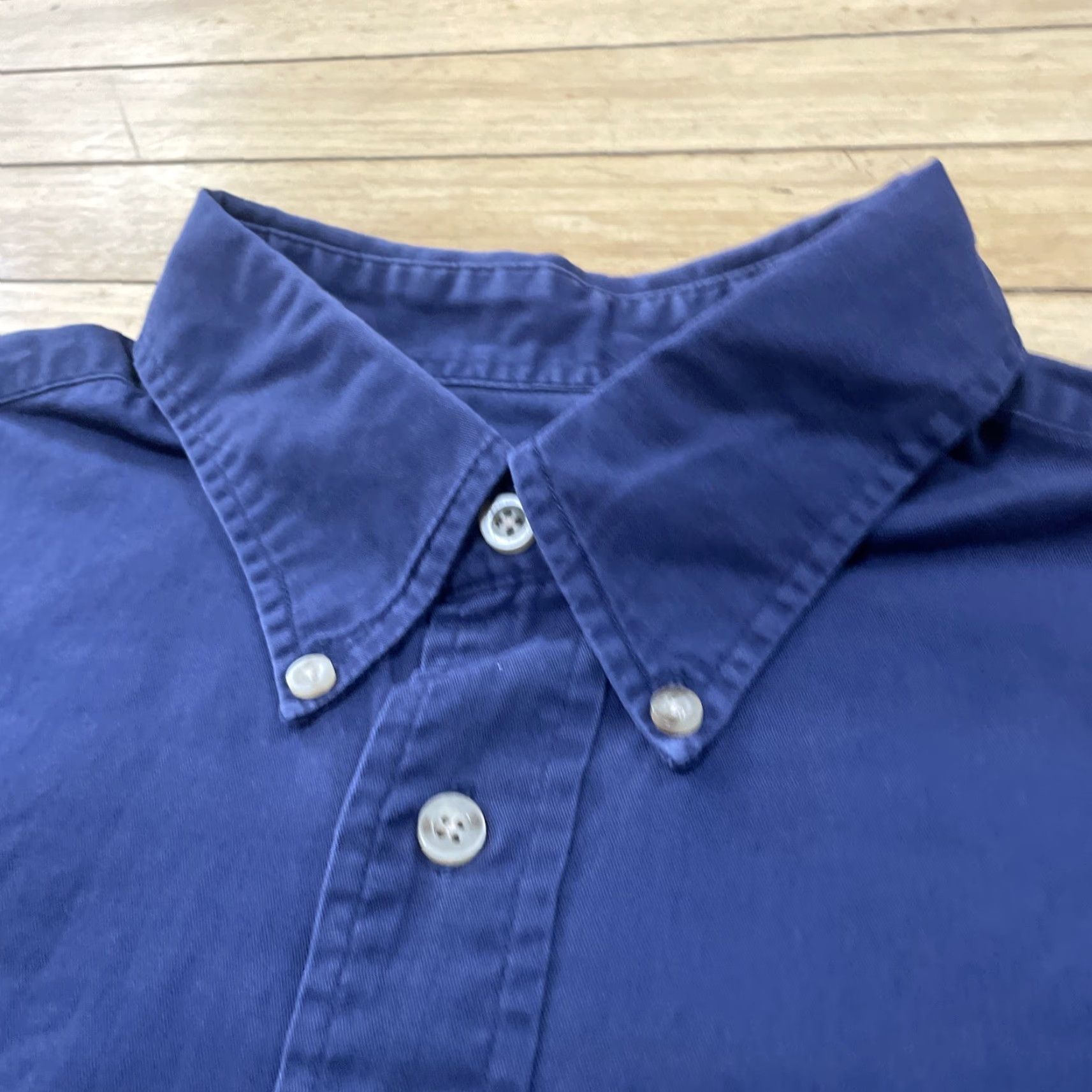 Van Heusen VINTAGE Van Heusen Shirt Men L Blue Short Sleeve Oxford Twill 90s Y2k Button Up Casual Mens Regular Fit 1900s? Size US L / EU 52-54 / 3 - 4 Thumbnail