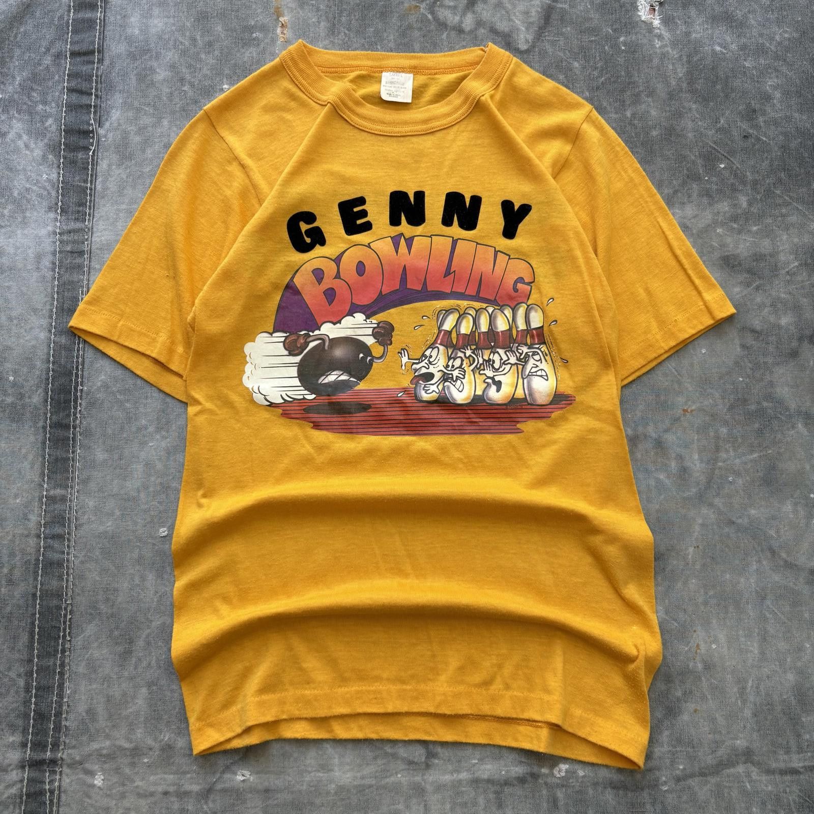 Vintage Vintage 70s Funny Bowling Iron On Cartoon Flock Shirt Size US S / EU 44-46 / 1 - 1 Thumbnail