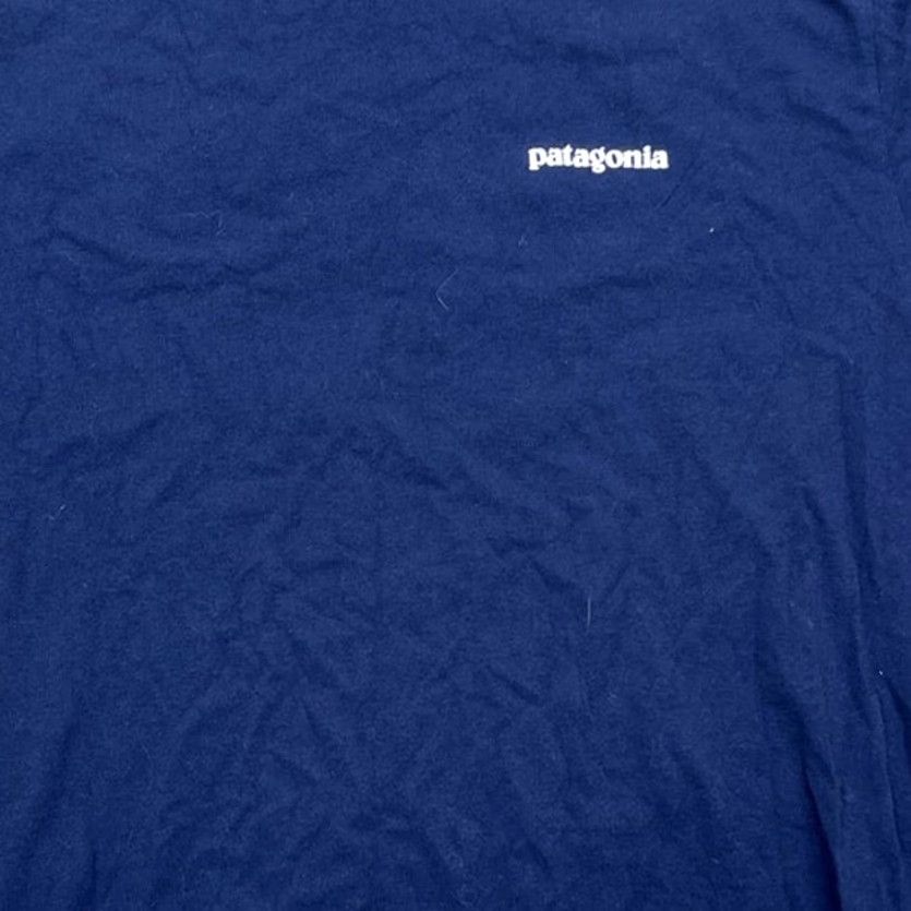 Patagonia VINTAGE Patagonia P-6 Back Logo Responsibili-Tee Short Sleeve Shirt Navy M Mens Size US M / EU 48-50 / 2 - 3 Thumbnail