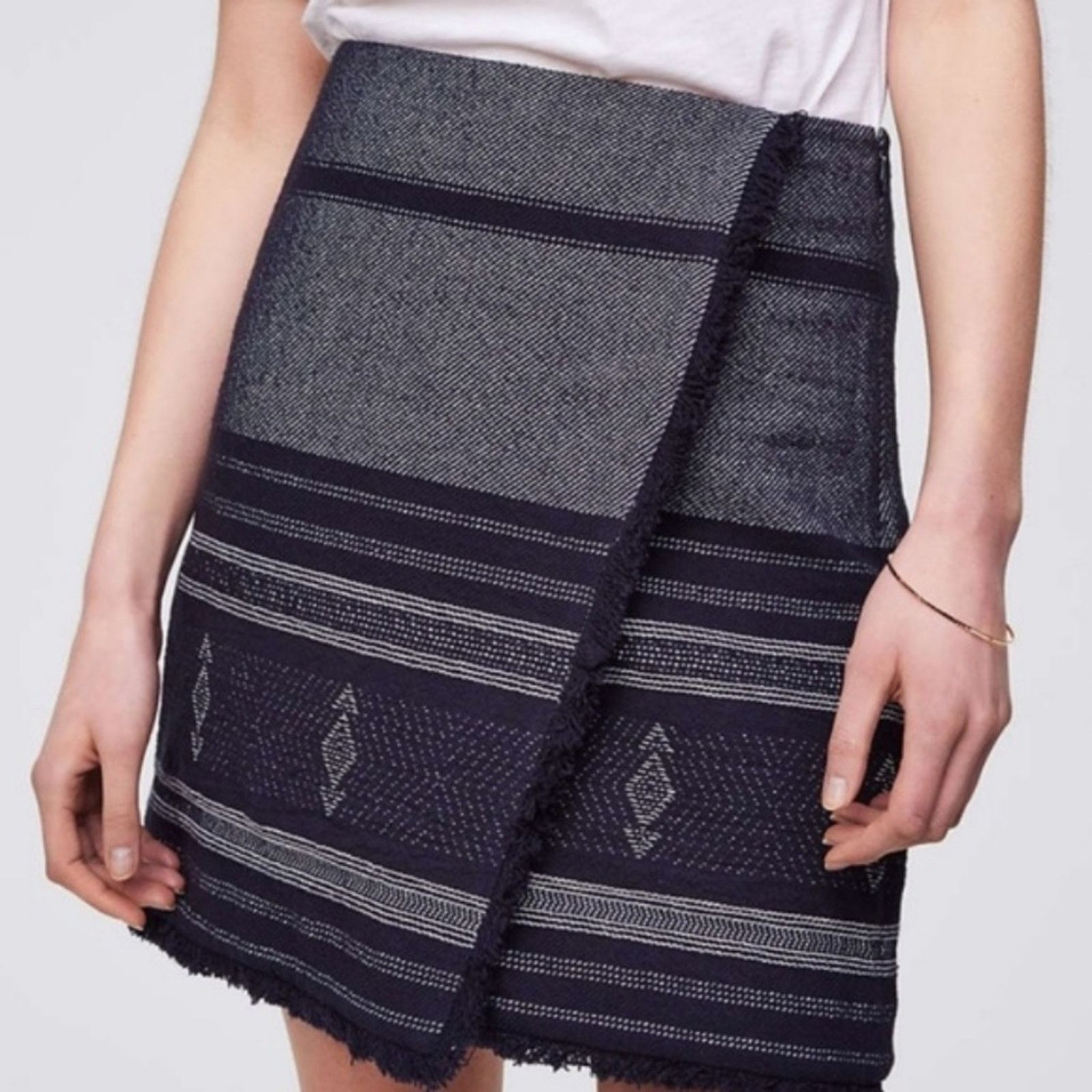 Loft LOFT Blue Blanket Jacquard Wrap Skirt Size 28" / US 6 / IT 42 - 5 Thumbnail