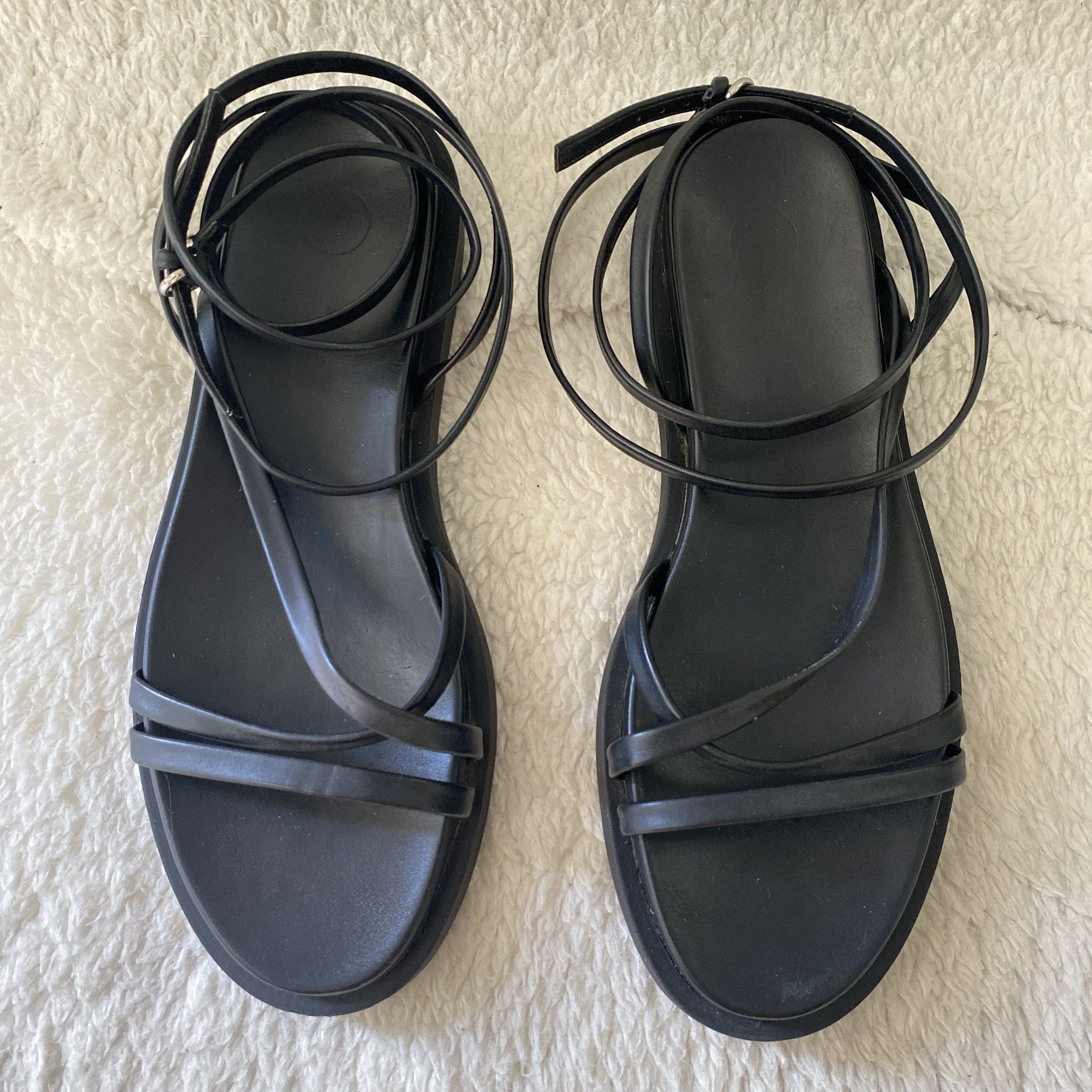 Urban Outfitters Urban Outfitters Vicki Strappy Sandals 7–7.5 Size US 7.5 / IT 37.5 - 1 Thumbnail