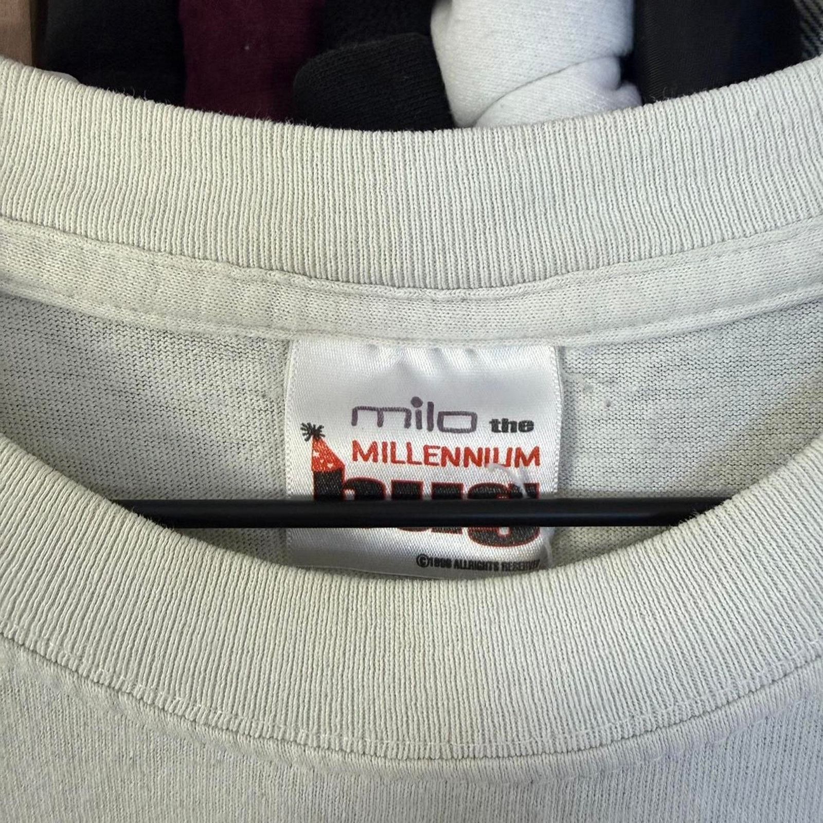 Other Vintage 1999 Milo The Millennium Bug Graphic Shirt White Size US XL / EU 56 / 4 - 5 Thumbnail