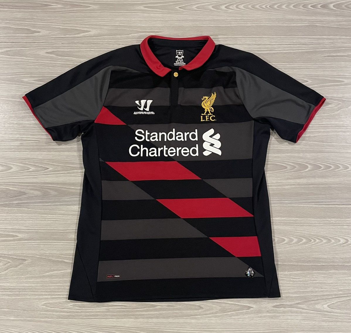 Warrior Warrior 2014 Liverpool Sterling #31 Jersey Men’s Medium Size US M / EU 48-50 / 2 - 4 Thumbnail