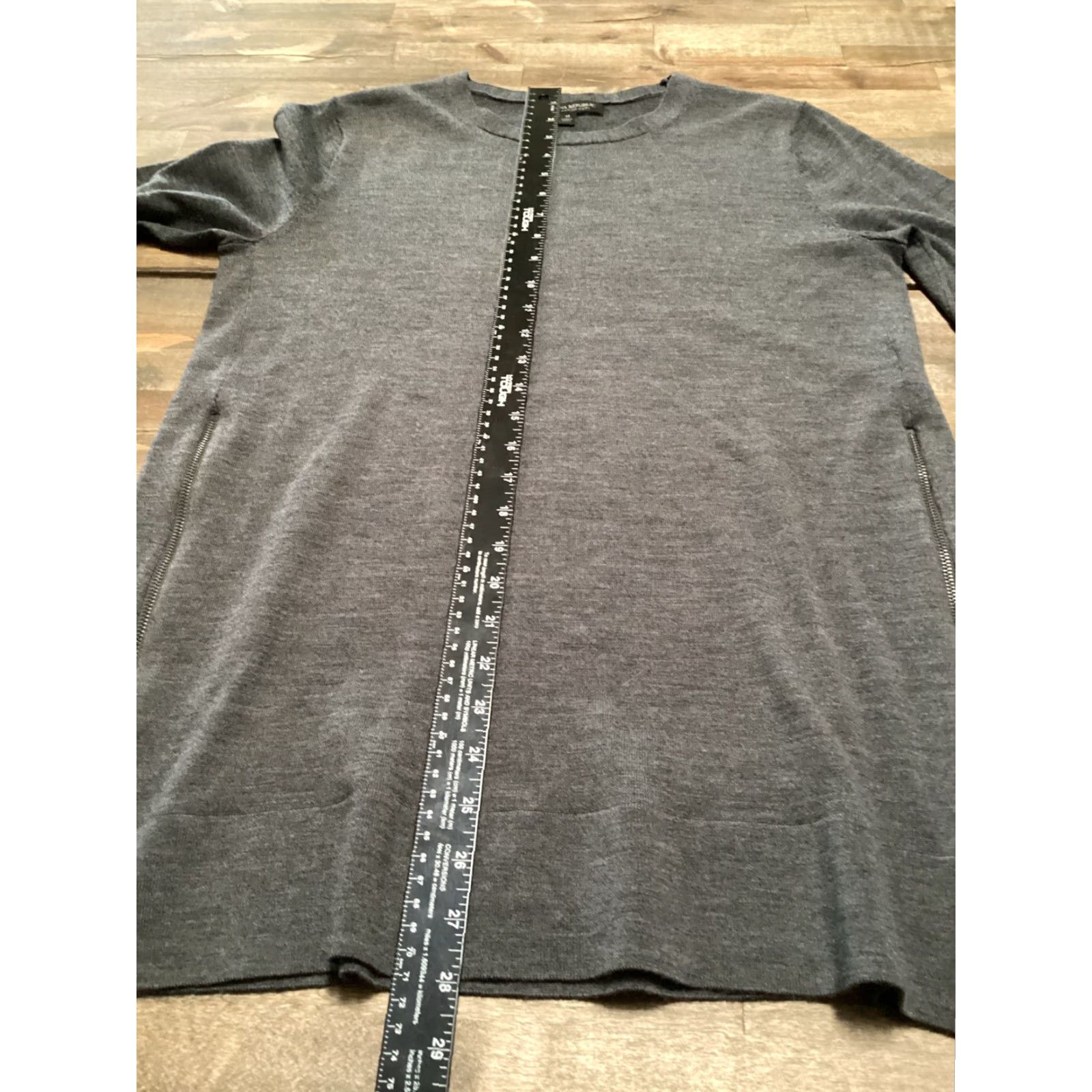 Banana Republic VINTAGE Banana Republic Tunic Sweater Women M Gray 100% Merino Wool Side Zippers Size M / US 6-8 / IT 42-44 - 5 Thumbnail
