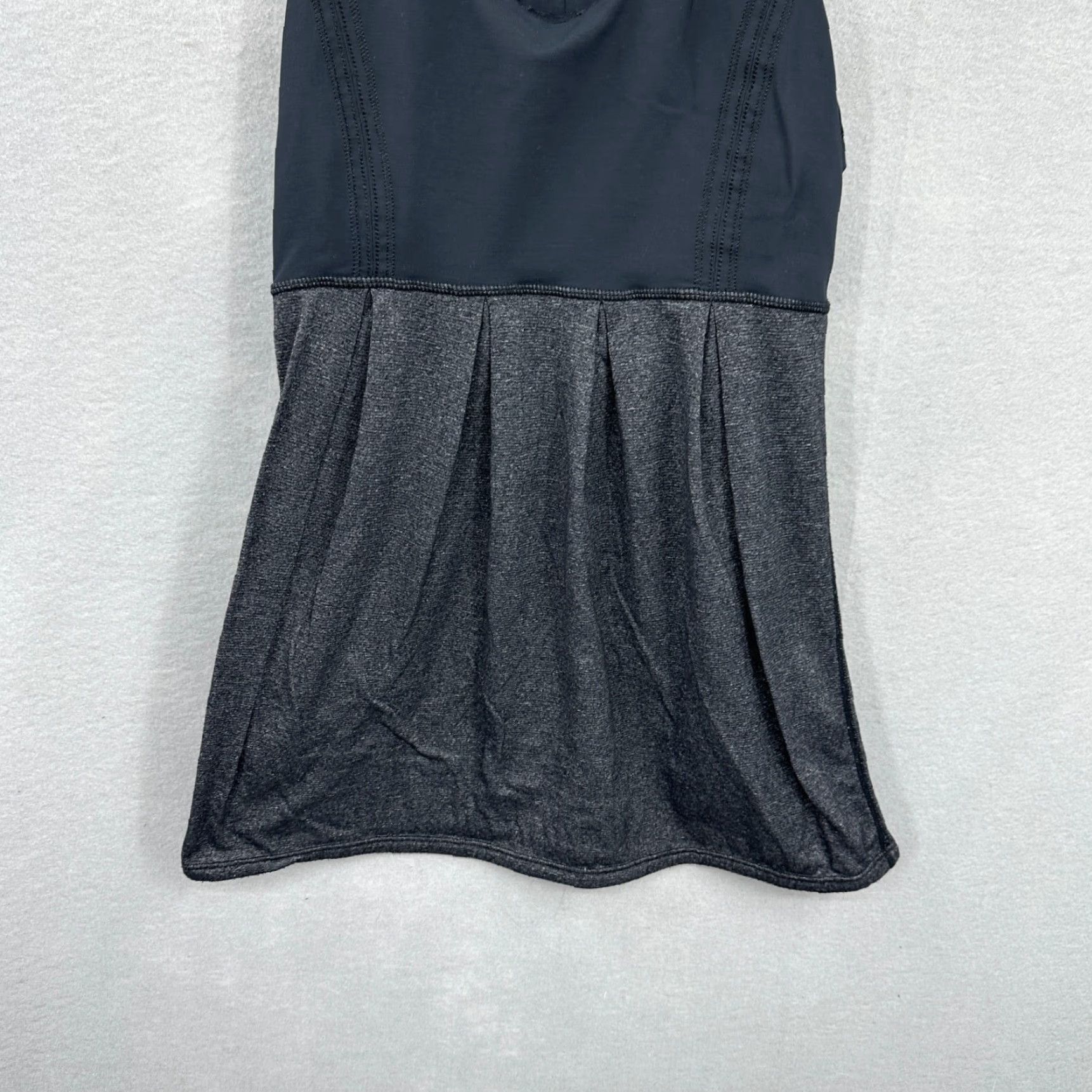 Lululemon Lululemon Swiftly Tech Tank Women 4 Black Gray Built in Bra Athletic T-Back Size S / US 4 / IT 40 - 4 Thumbnail
