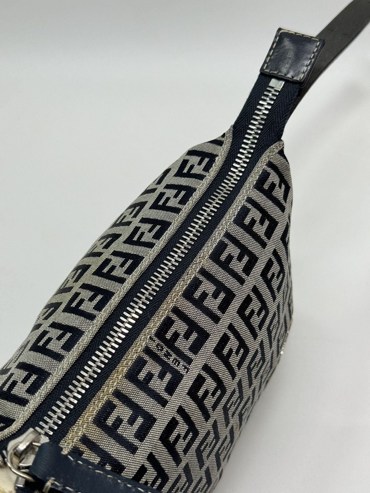 Fendi Fendi Baguette cloth handbag Size ONE SIZE - 6 Thumbnail
