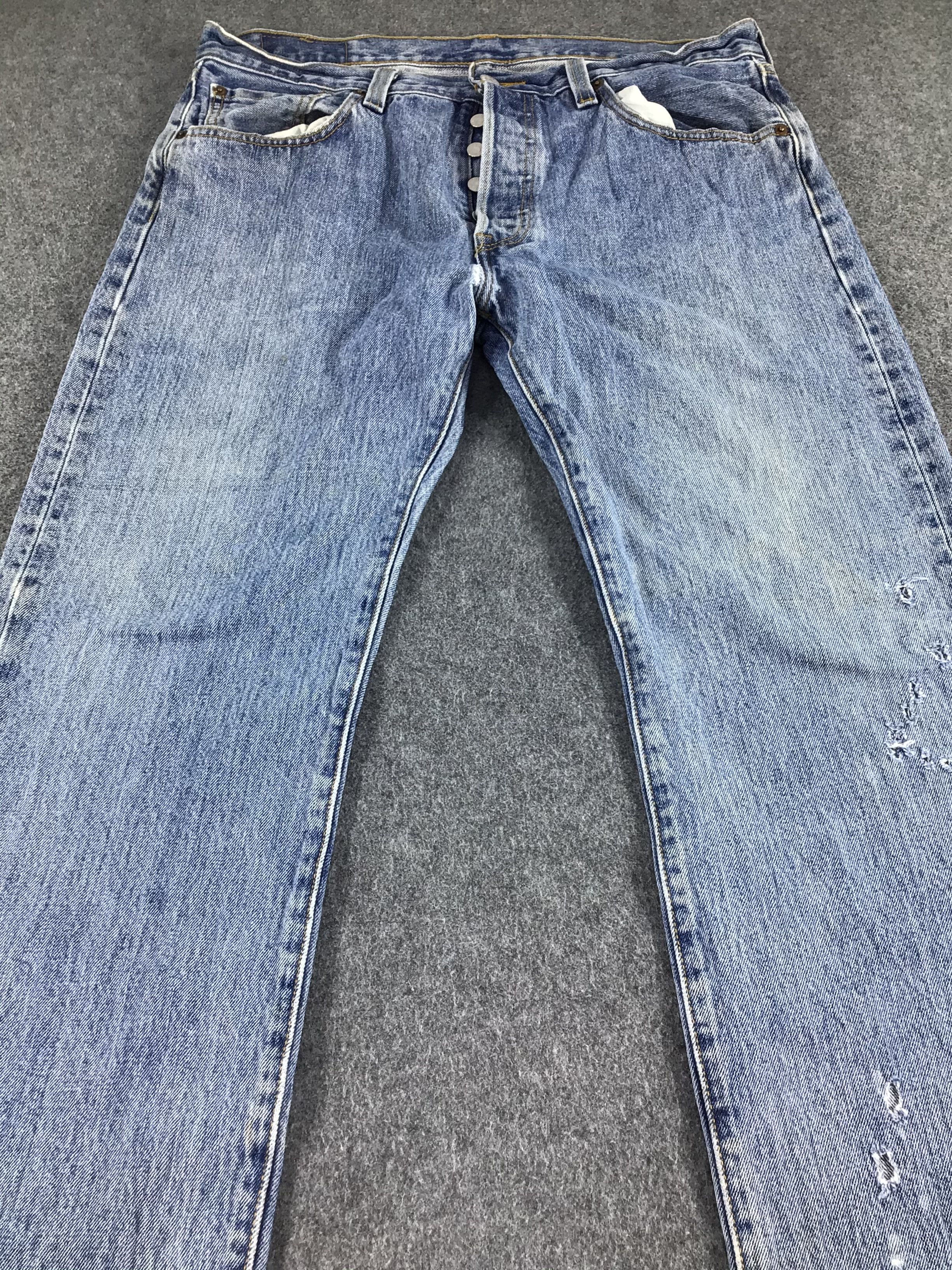 Levi's Levis 501 Jeans Faded Blue Denim-J395 Size US 35 - 3 Thumbnail