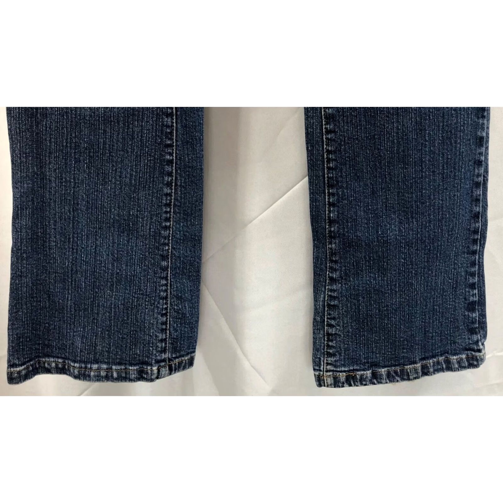 Aeropostale Vintage Low Rise Blue Jeans 3/4 Short 28" W 29"IN Denim boot Cuff 90s Y2K Boho Size 26" / US 2 / IT 38 - 3 Thumbnail