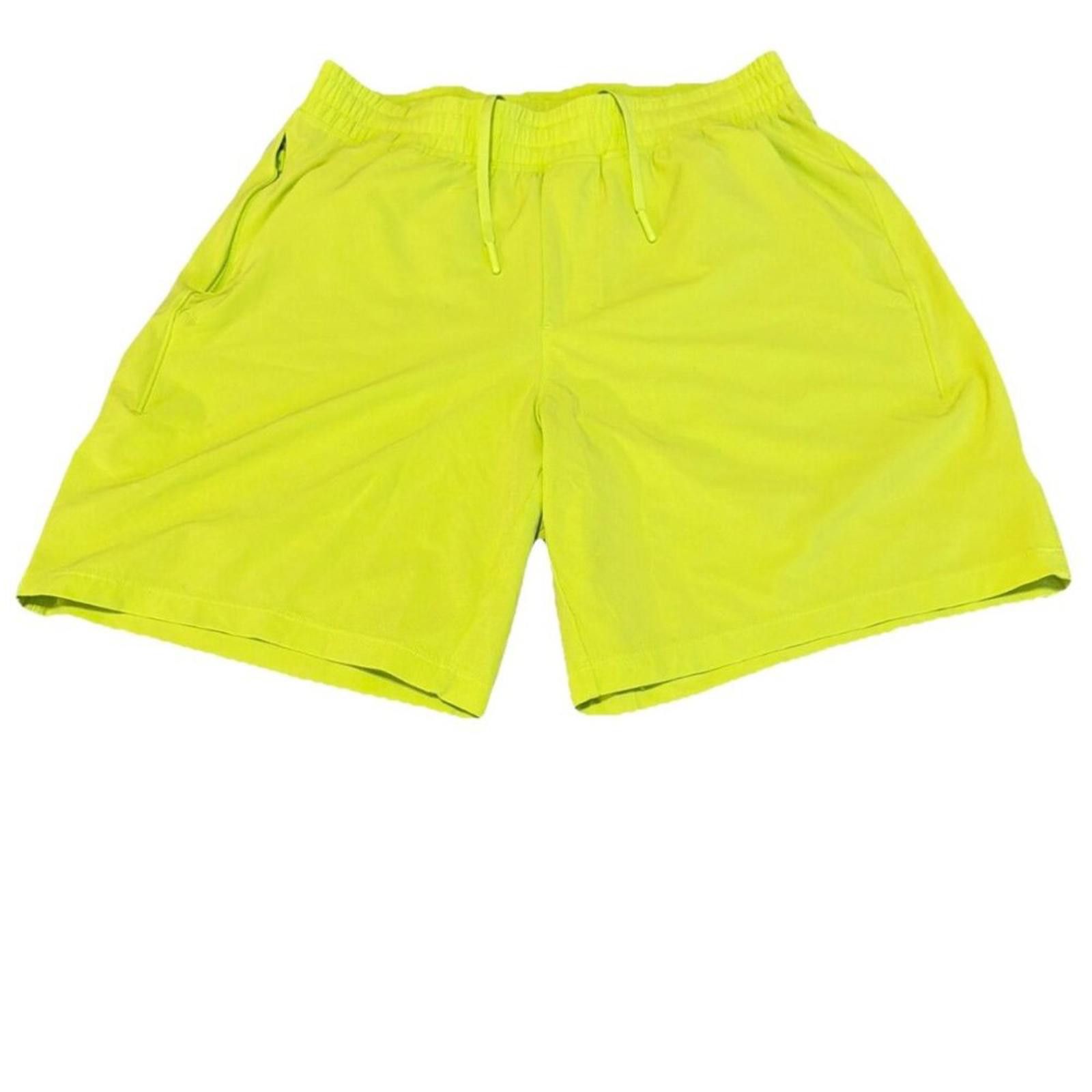 Lululemon LULULEMON PACE BREAKER LINERLESS 7" SMALL LIME GREEN Size US 30 / EU 46 - 2 Thumbnail