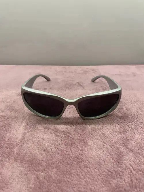VIBE Vintage Silver and black Y2K glasses Sunglasses cyber Size ONE SIZE - 3 Thumbnail