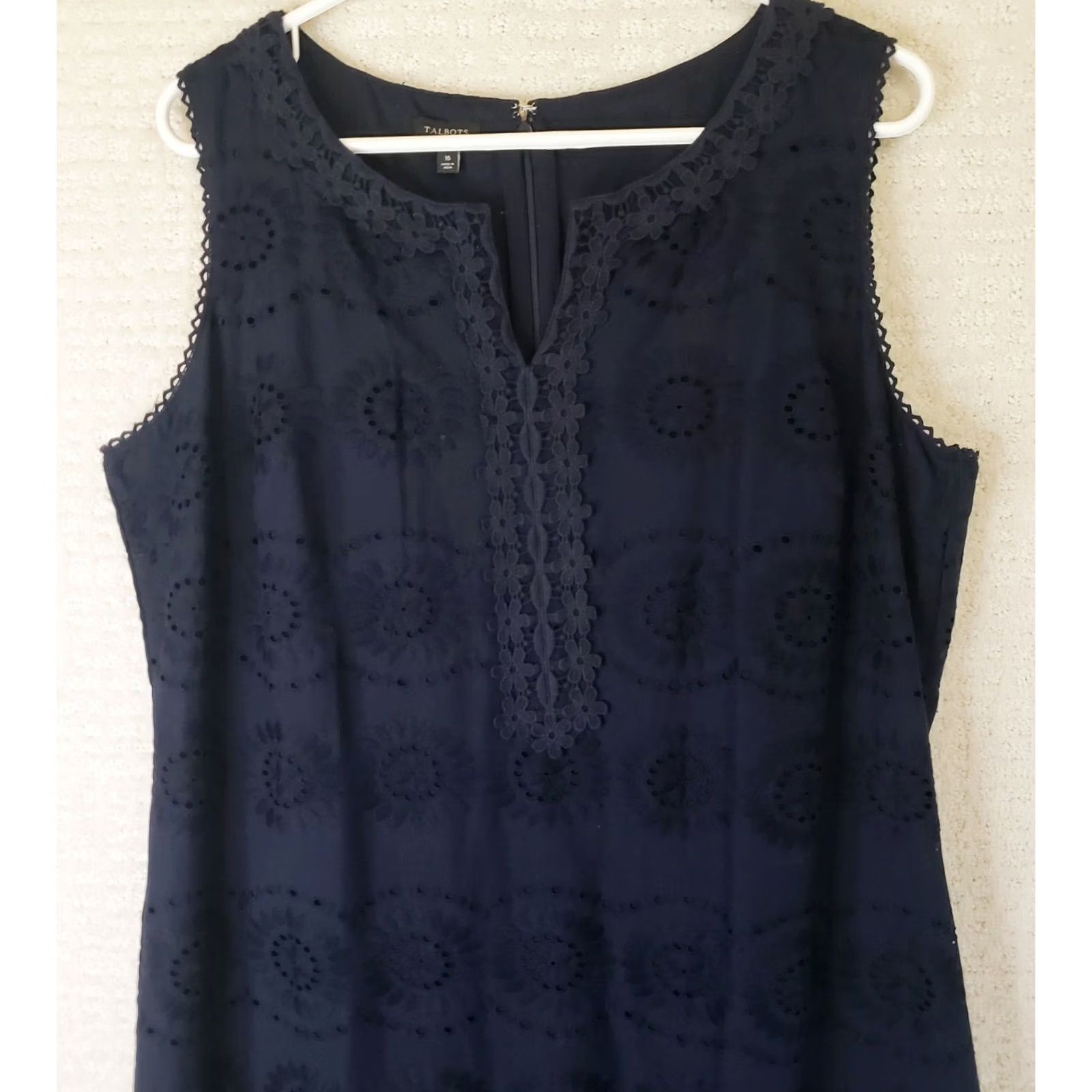 Talbots Talbot's Black Lacy Emdroidered Sleeveless A-line Dress Slip Lined 16 Ladies Size XXL / US 16-18 / IT 52-54 - 2 Thumbnail