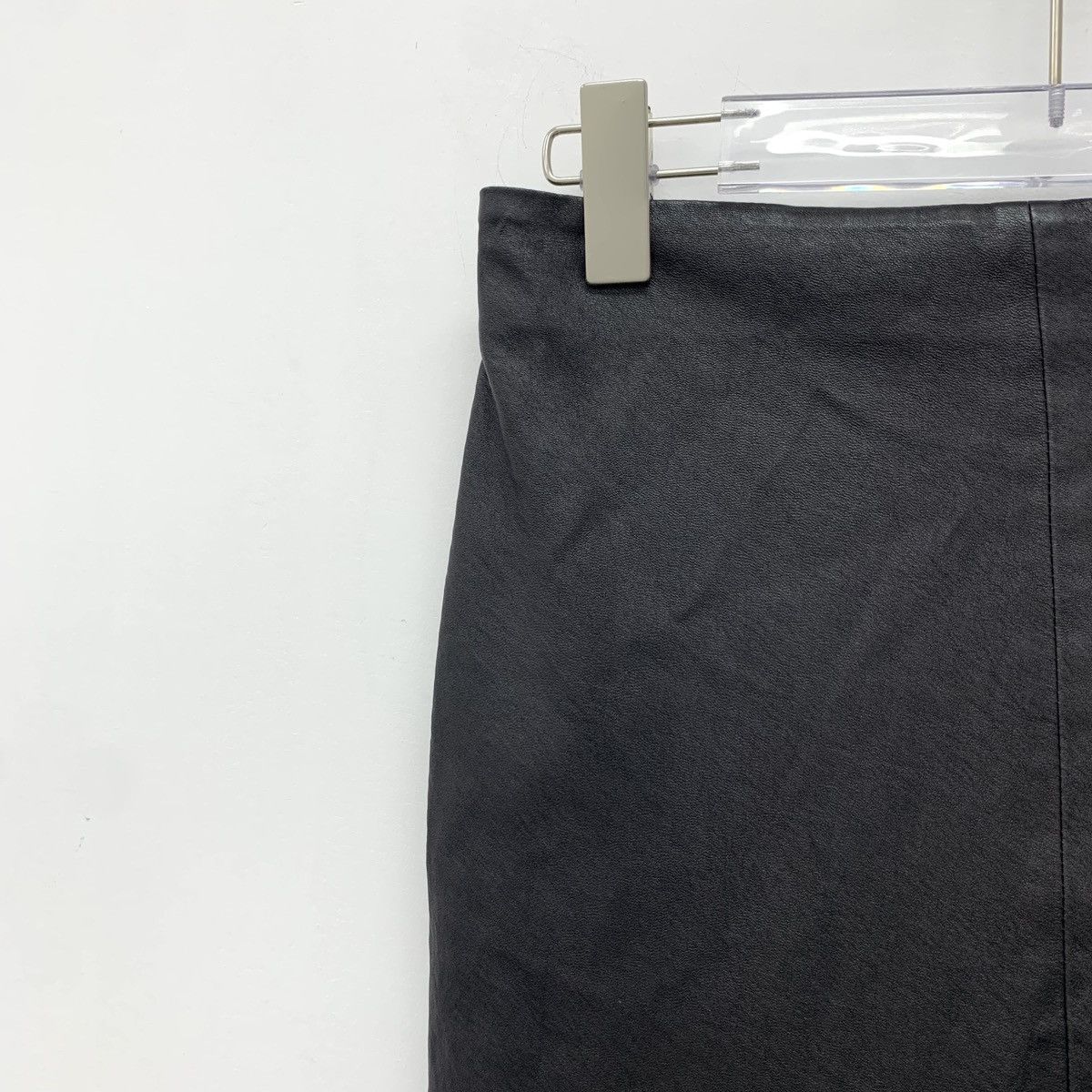 Brunello Cucinelli Brunello Cucinelli Black Leather Casual Skirt K26WX Size 27" / US 4 / IT 40 - 3 Thumbnail