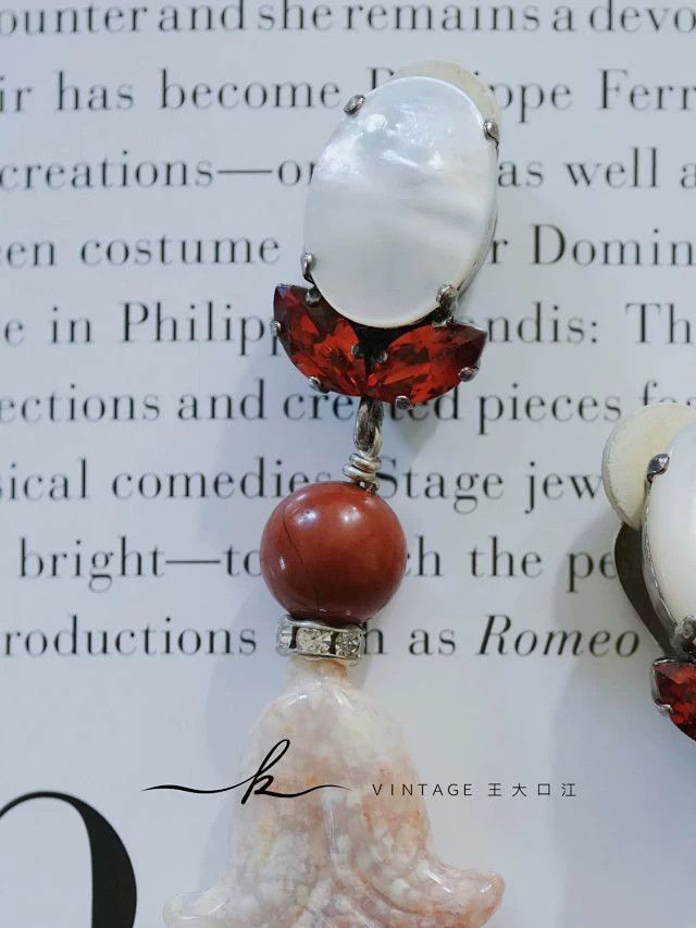 Other Philippe Ferrandis Vintage MOP Crystal Pearl Earclips Size ONE SIZE - 5 Thumbnail