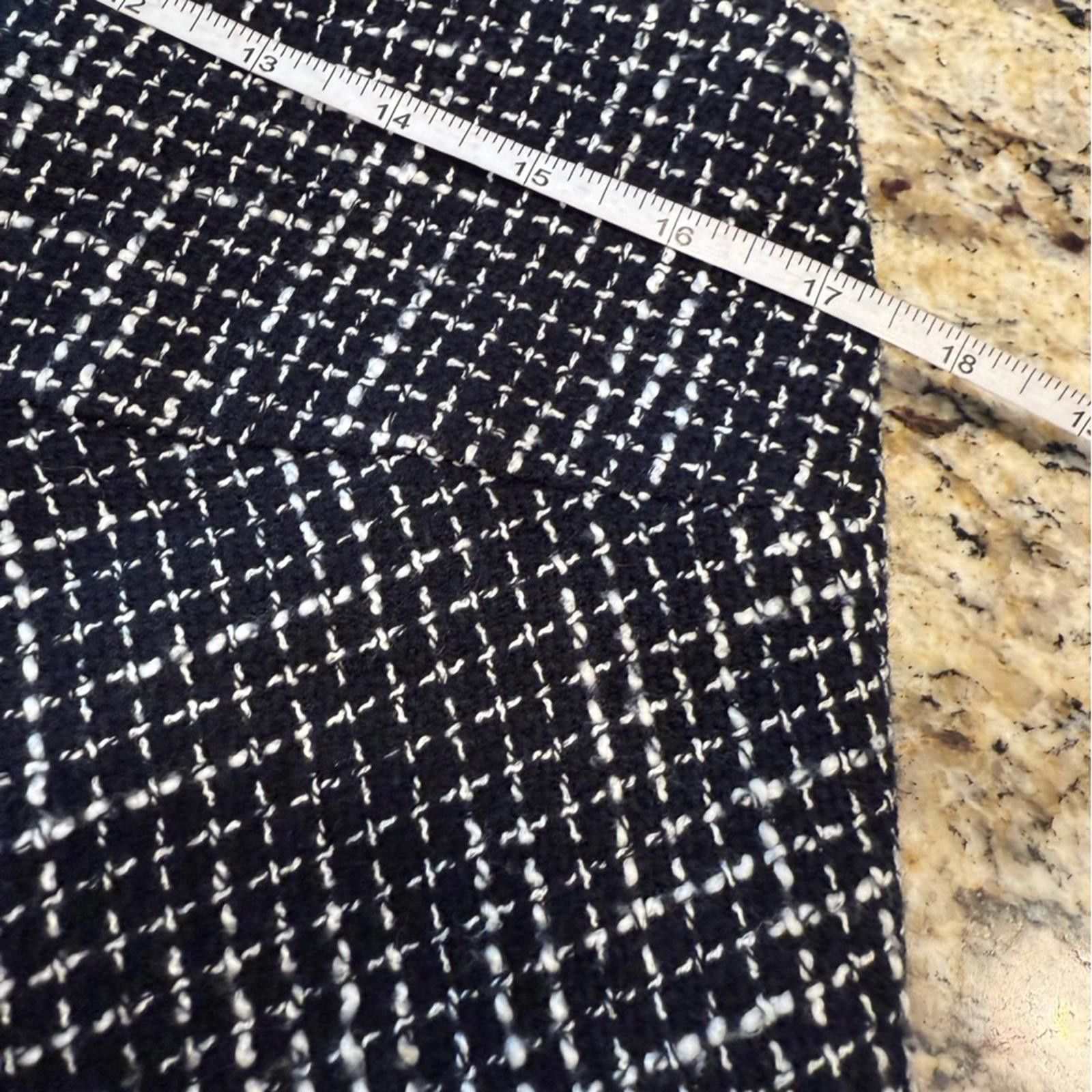 Coldwater Creek Coldwater Creek black & white tweed fringe mini skirt SZ M Size 32" / US 10 / IT 46 - 10 Thumbnail