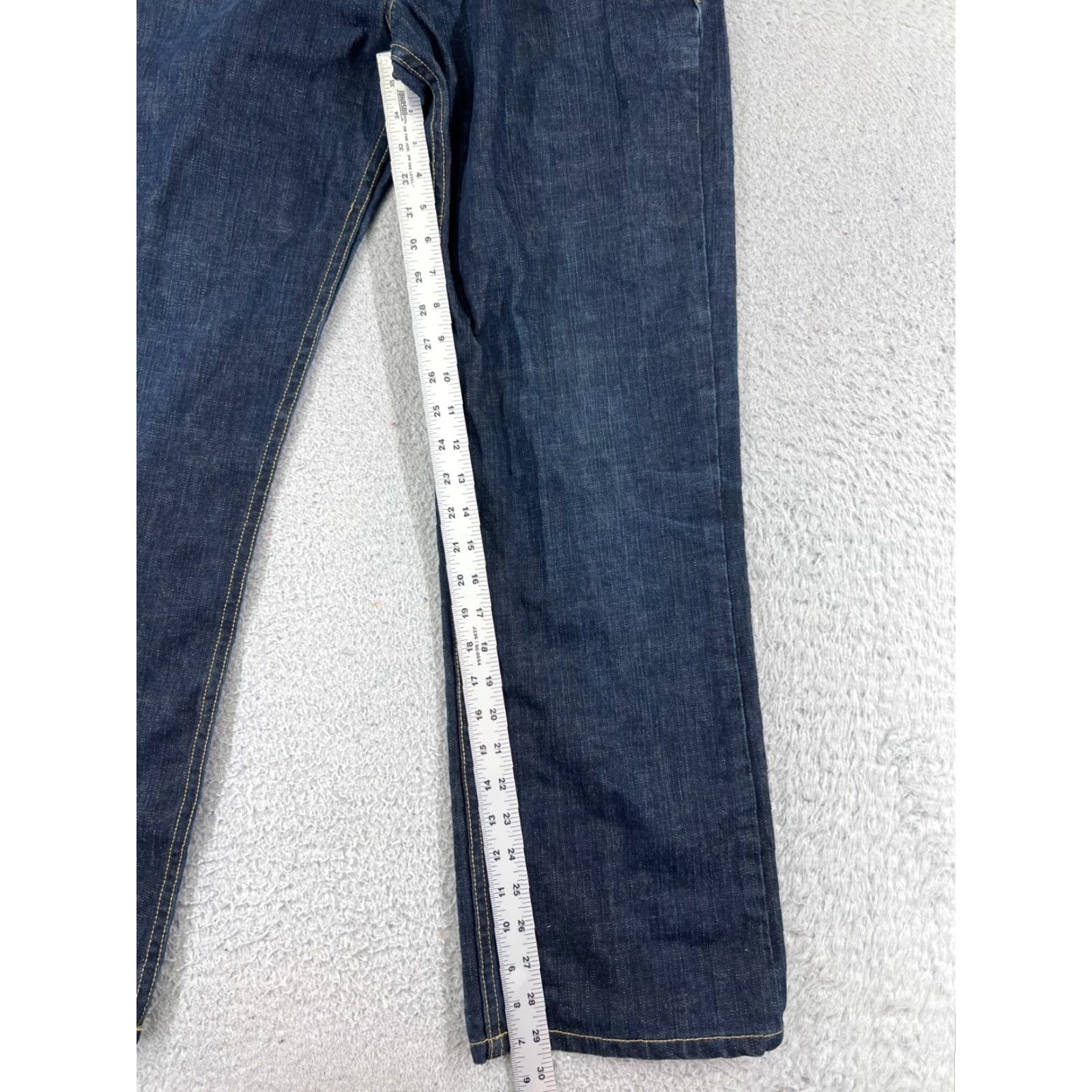 Sean John Sean John Jeans Adult 30 Blue Denim Straight 100% Cotton 5-Pocket 29x29 Beltless Button Closure Hip Hop 90s Mens Regular Medium Blue Denim Jeans Size US 30 / EU 46 - 7 Thumbnail