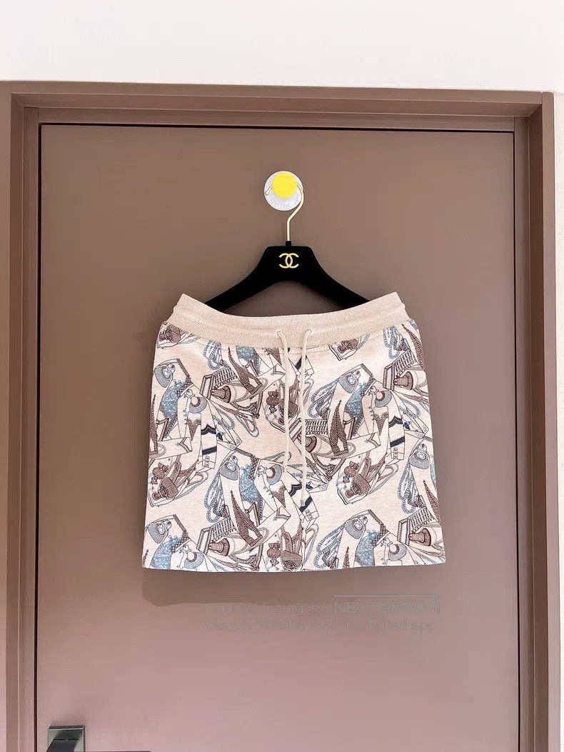 Hermes Hermes Left Aifu and Dragon Knight Printed Velvet Half Ski Size 42" / US 20 - 1 Thumbnail