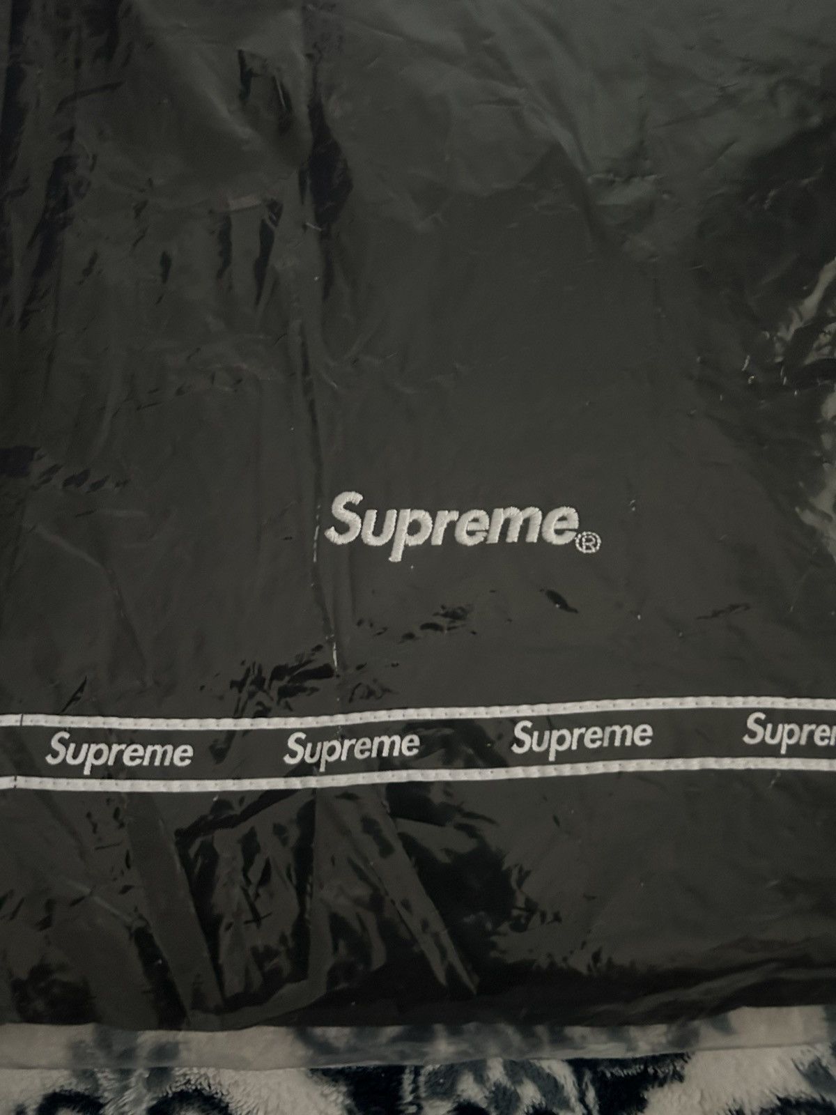 Supreme Supreme logo taping track jacket Size US L / EU 52-54 / 3 - 6 Thumbnail