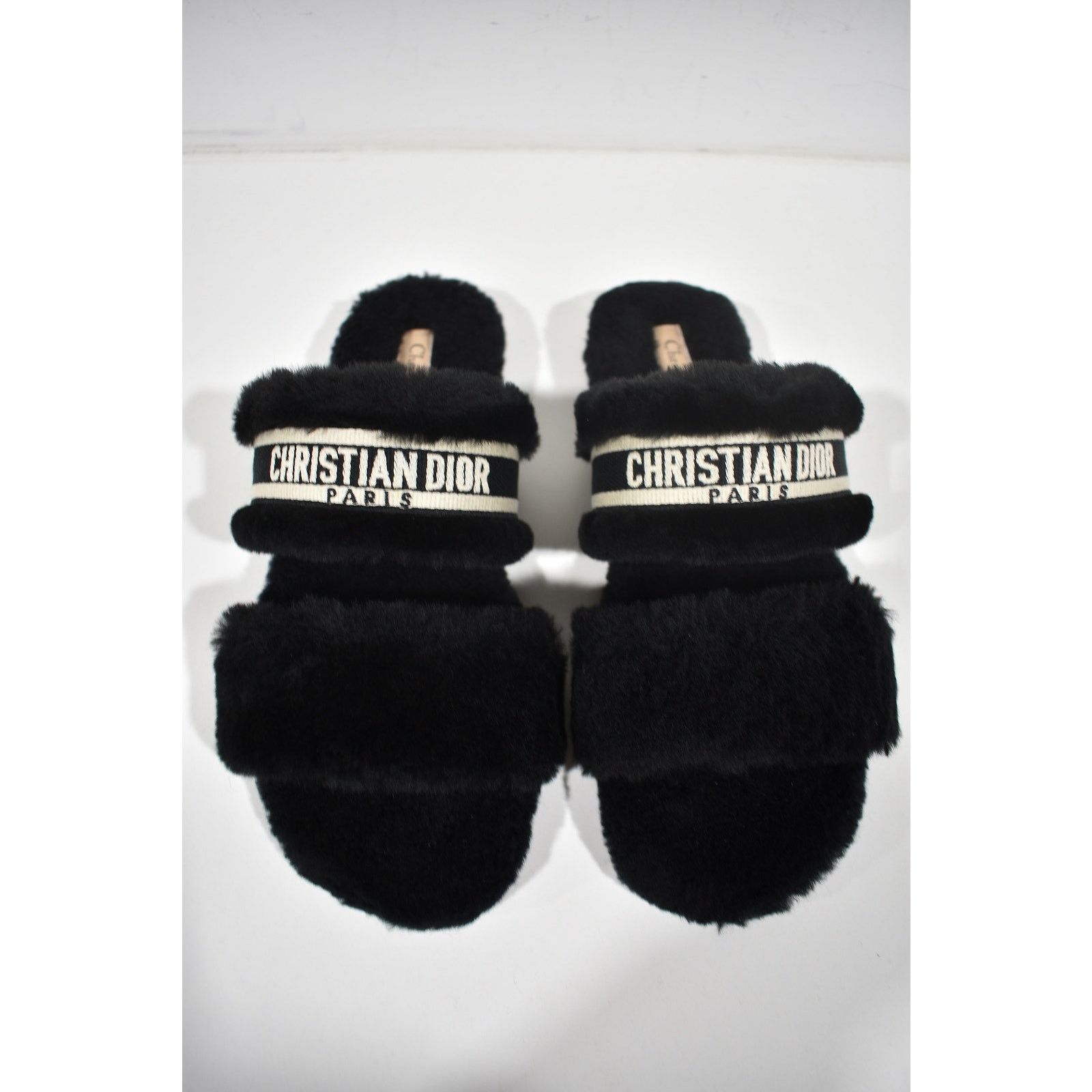 Dior Christian Dior Chez Moi Black Shearling Fur White Logo Slide Size US 7.5 / IT 37.5 - 4 Thumbnail