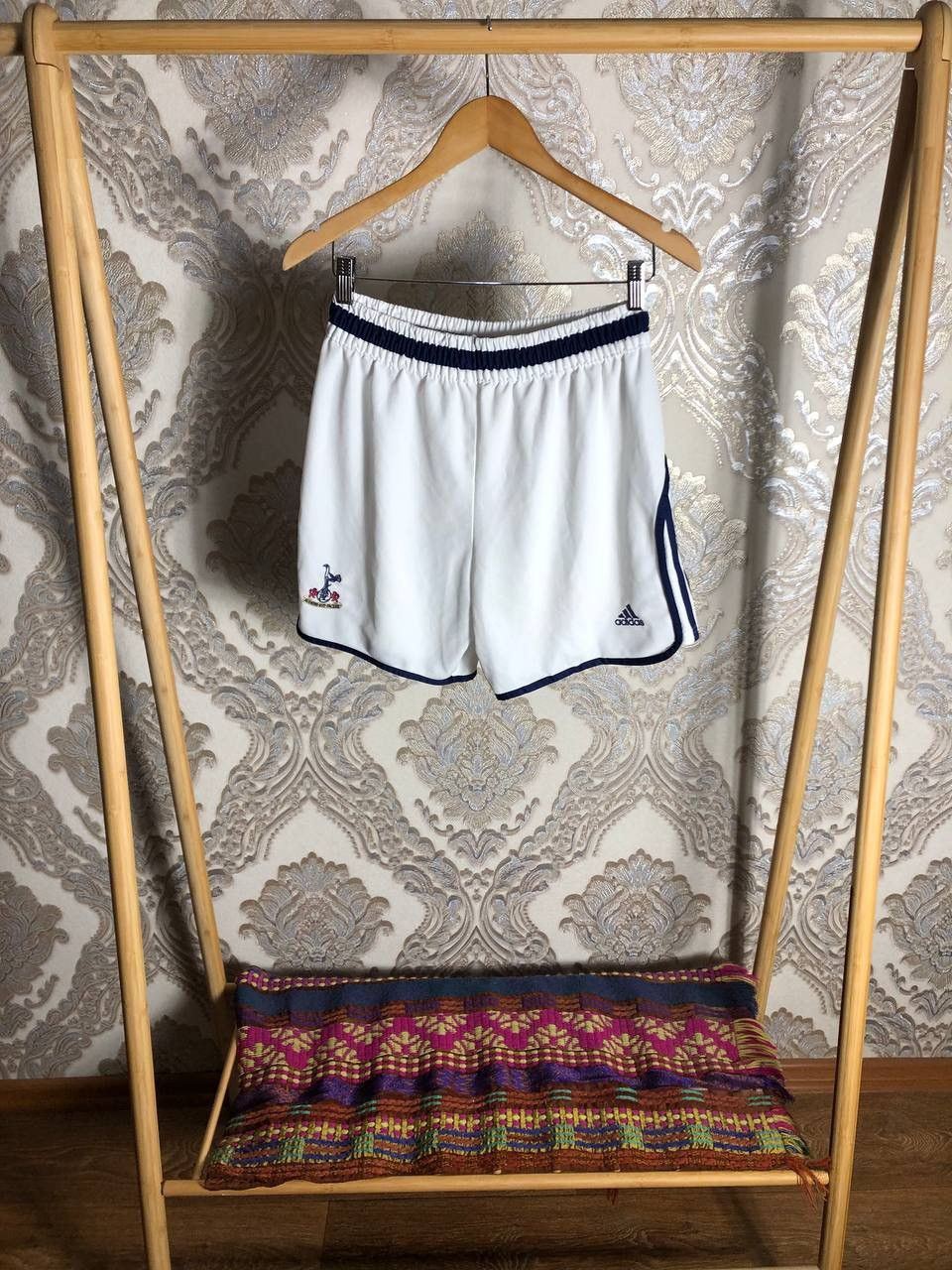 Adidas VINTAGE ADIDAS TOTTENHAM HOTSPUR ENGLAND SOCCER JERSEY 90s Size US S / EU 44-46 / 1 - 1 Thumbnail