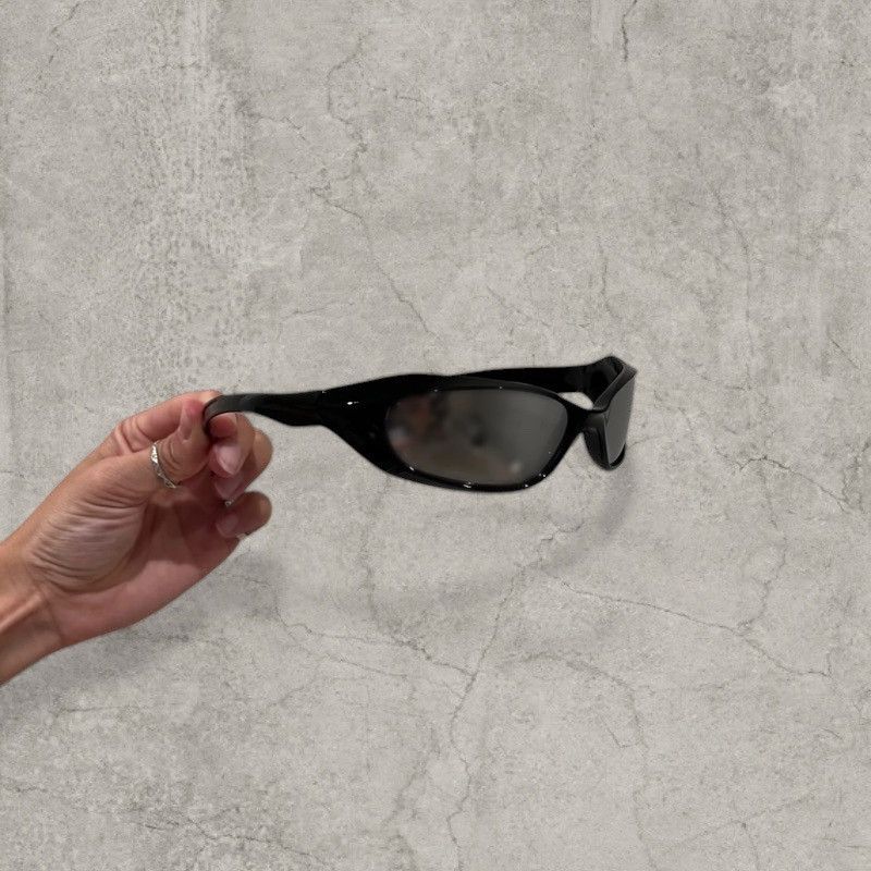 Japanese Brand Insane UV400 sunglasses, black with silver lense. One size. Size ONE SIZE - 3 Thumbnail