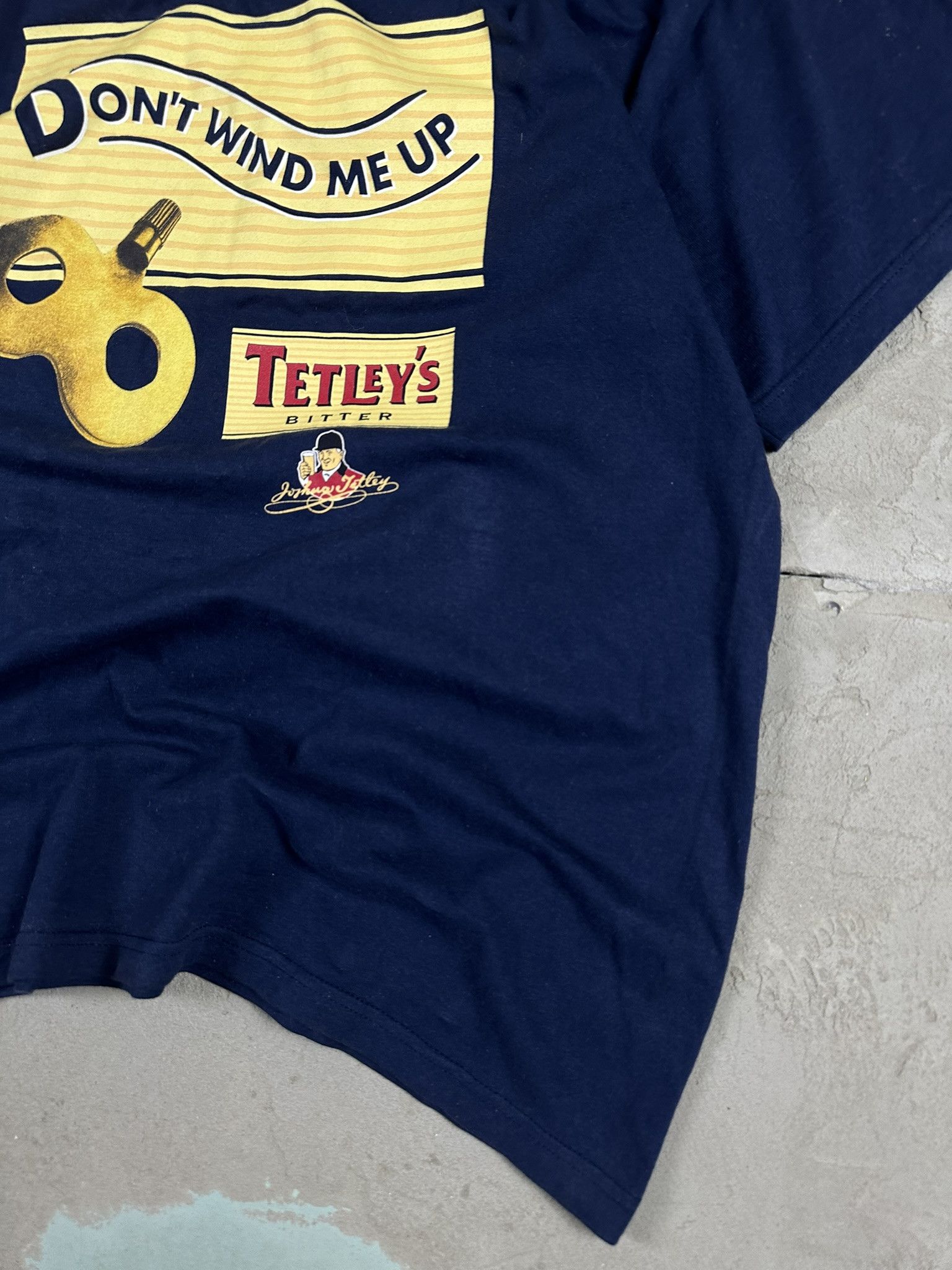 Vintage 90s Vintage Tetley's Beer Graphic T-shirt Size US XL / EU 56 / 4 - 4 Thumbnail