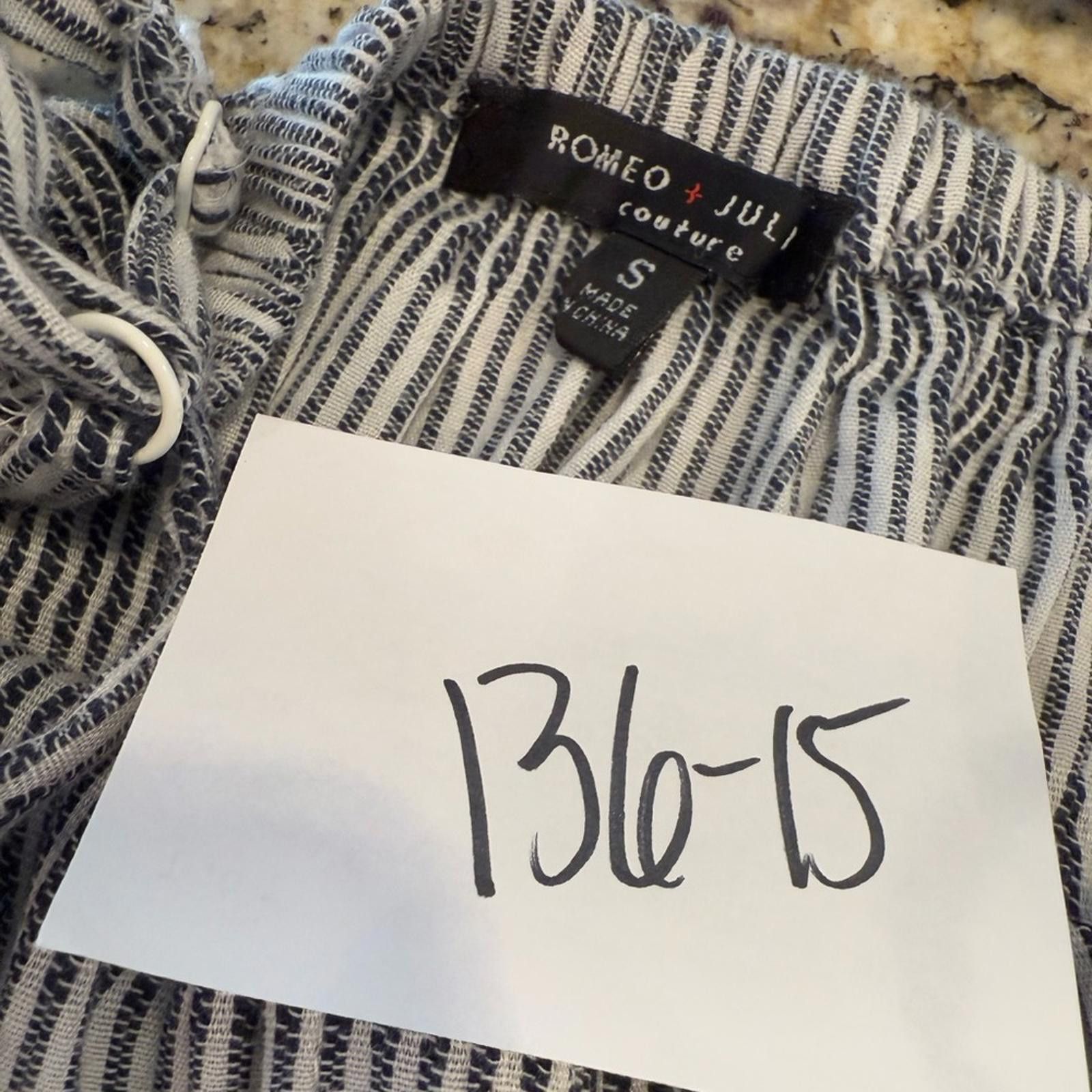 Other Romeo & Juliette Couture cropped blue & white striped top SM Size S / US 4 / IT 40 - 11 Thumbnail