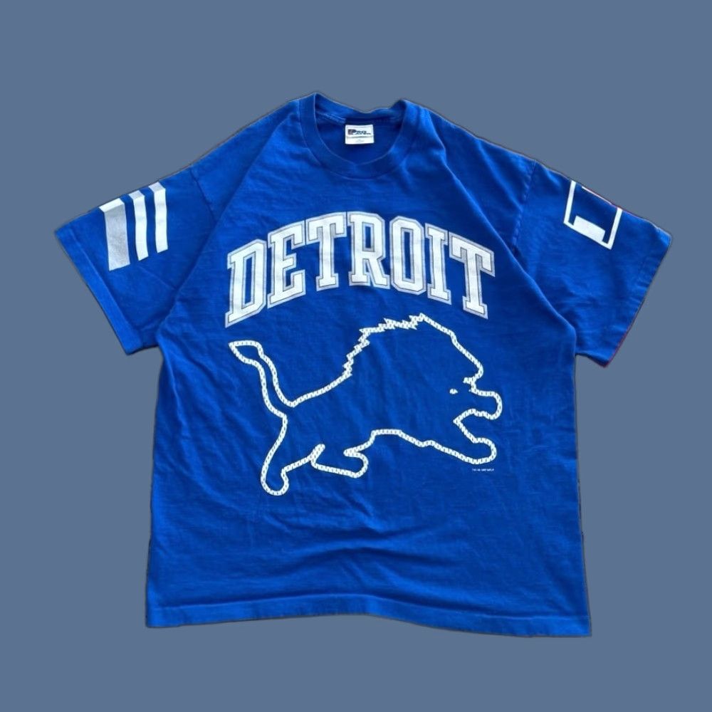 Pro Player VINTAGE Detroit Lions Pro Player Double Sided T-Shirt Size XL Men Short Sleeve Blue 90s NFL Football Lions ProPlayer Regular fit United States Size US XL / EU 56 / 4 - 1 Thumbnail