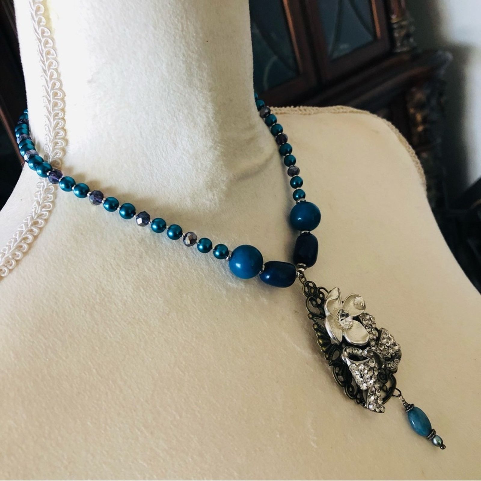Handmade Handcrafted repurpose filigree stone Pearl necklace Size ONE SIZE - 3 Thumbnail