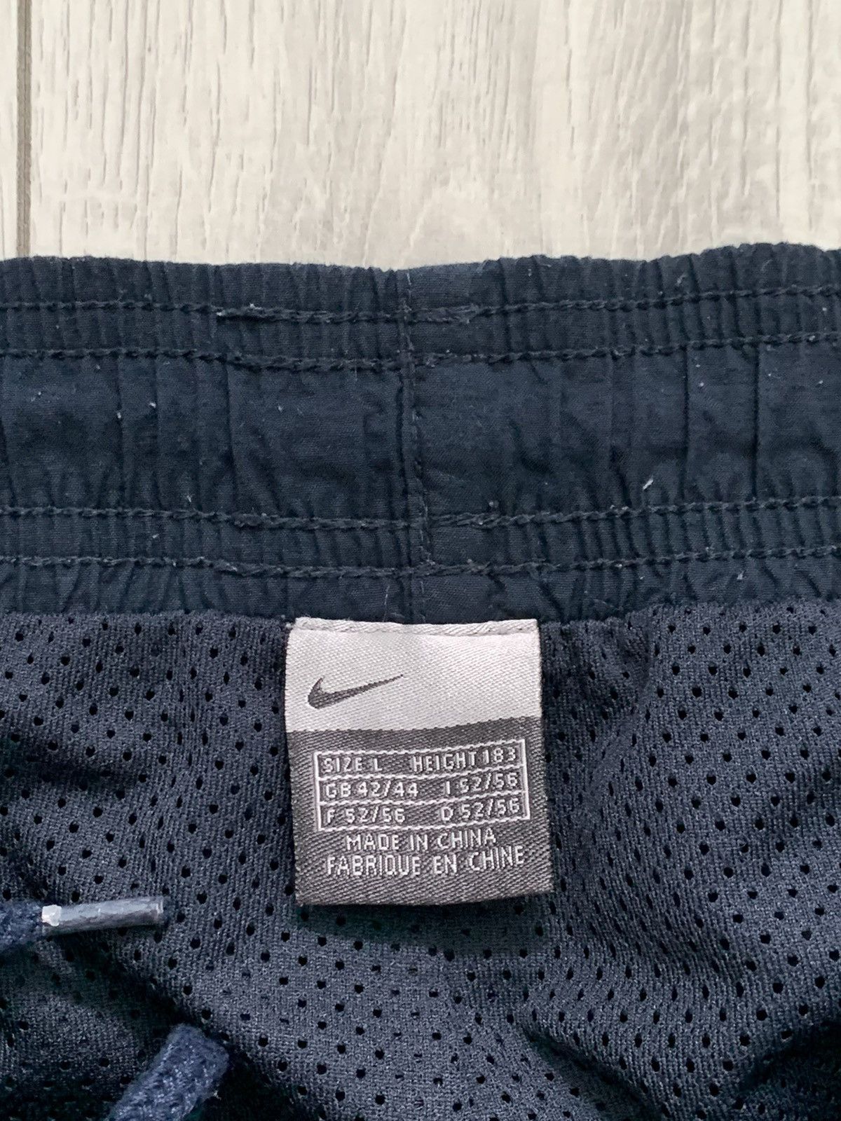 Vintage Vintage nike track pants y2k acg gorpcore sweatpants Size US 34 / EU 50 - 4 Thumbnail